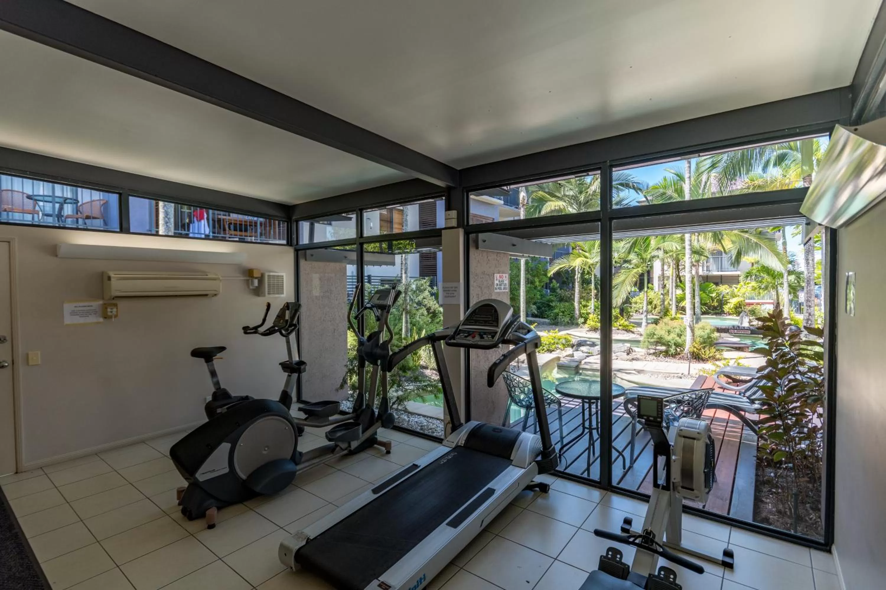 Fitness centre/facilities in Southern Cross Atrium Apartments