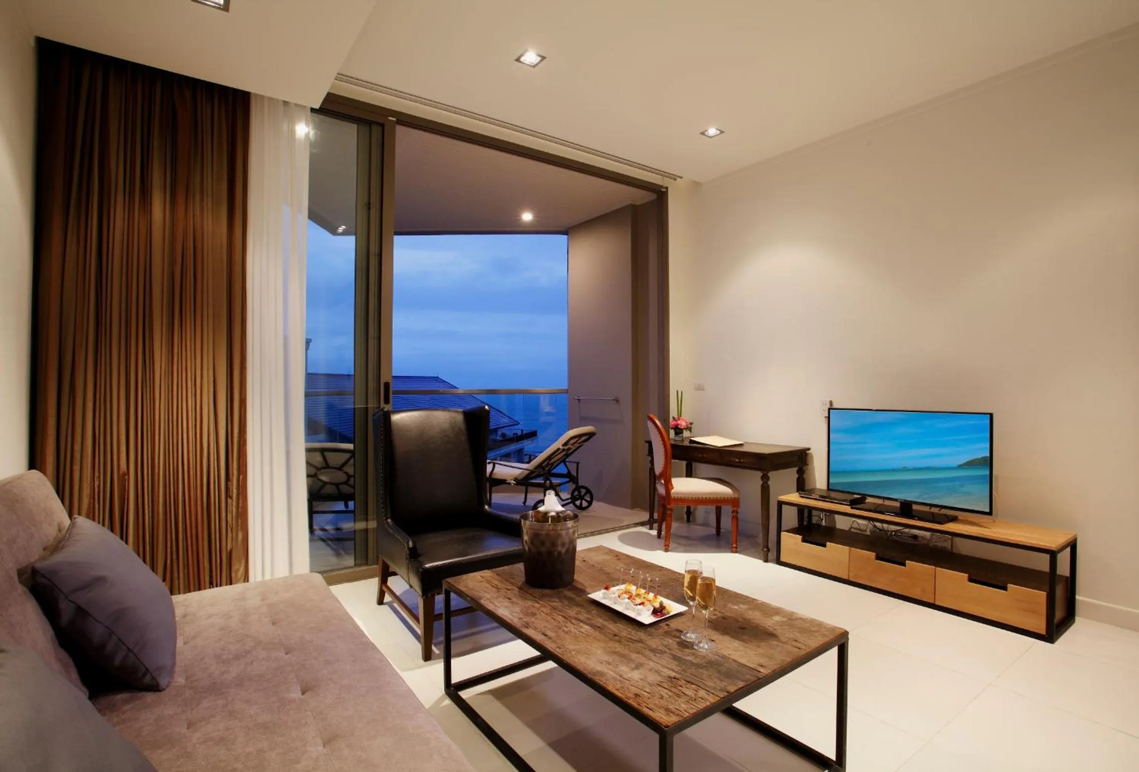 Living room in Pattaya Modus Beachfront Resort