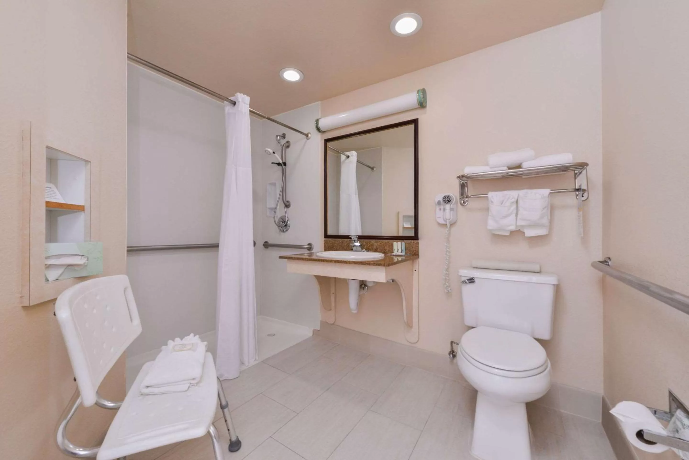 Bathroom in Hotel Nova SFO