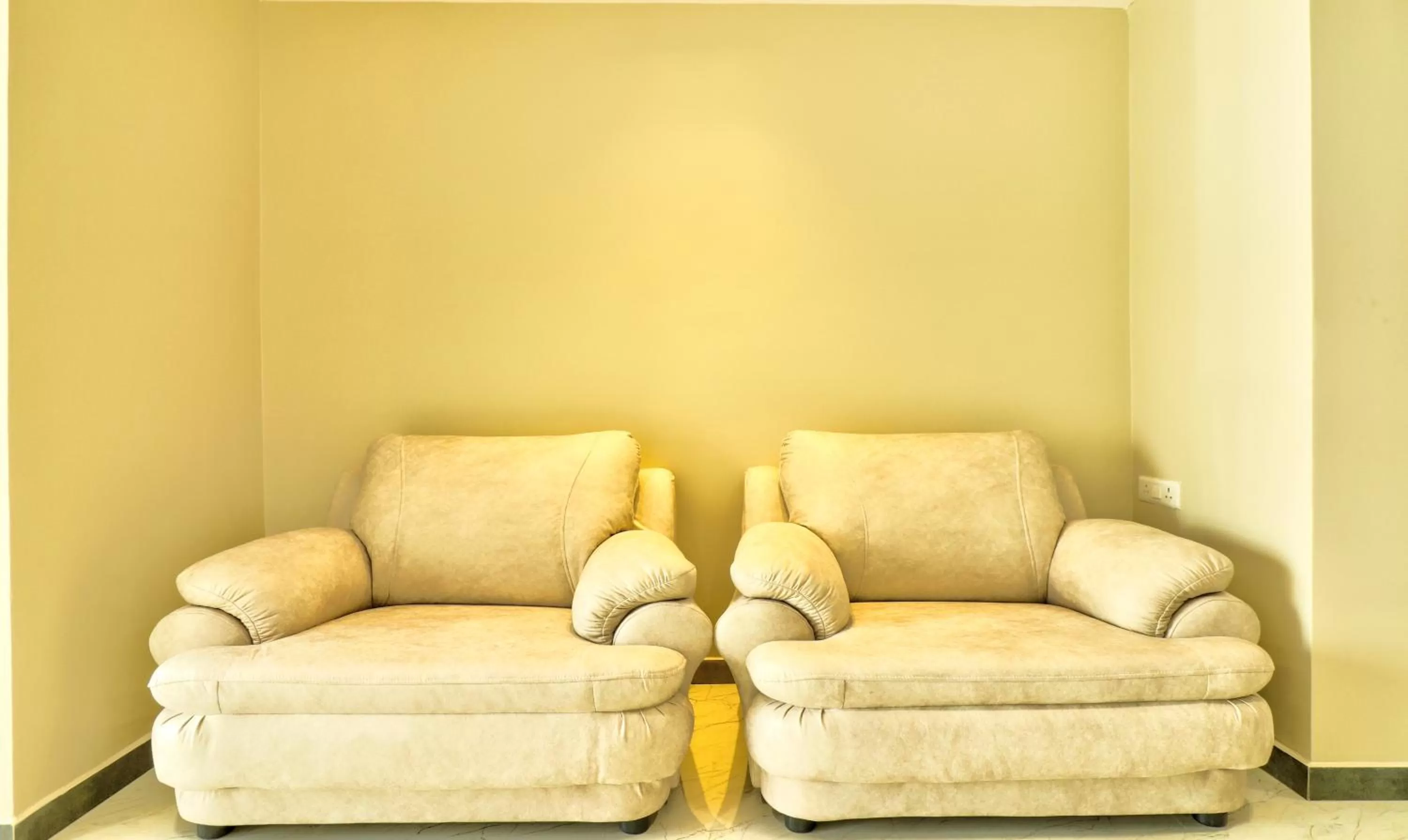 Seating area in Treebo Sriz Cozy Seethamadhara