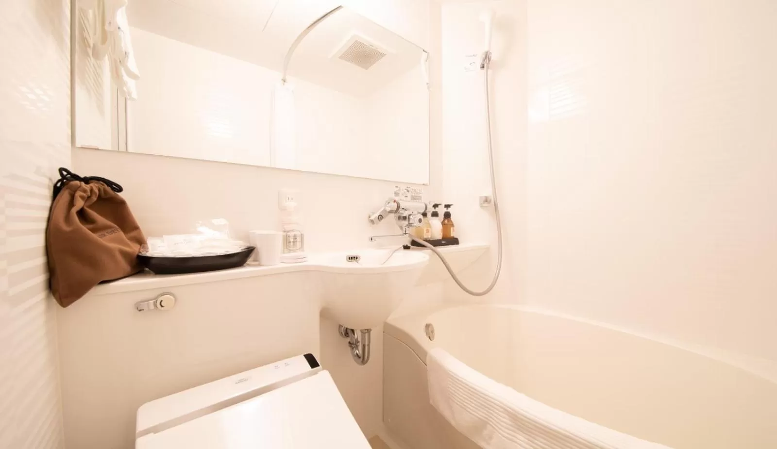 Bathroom in Kamon Hotel Namba