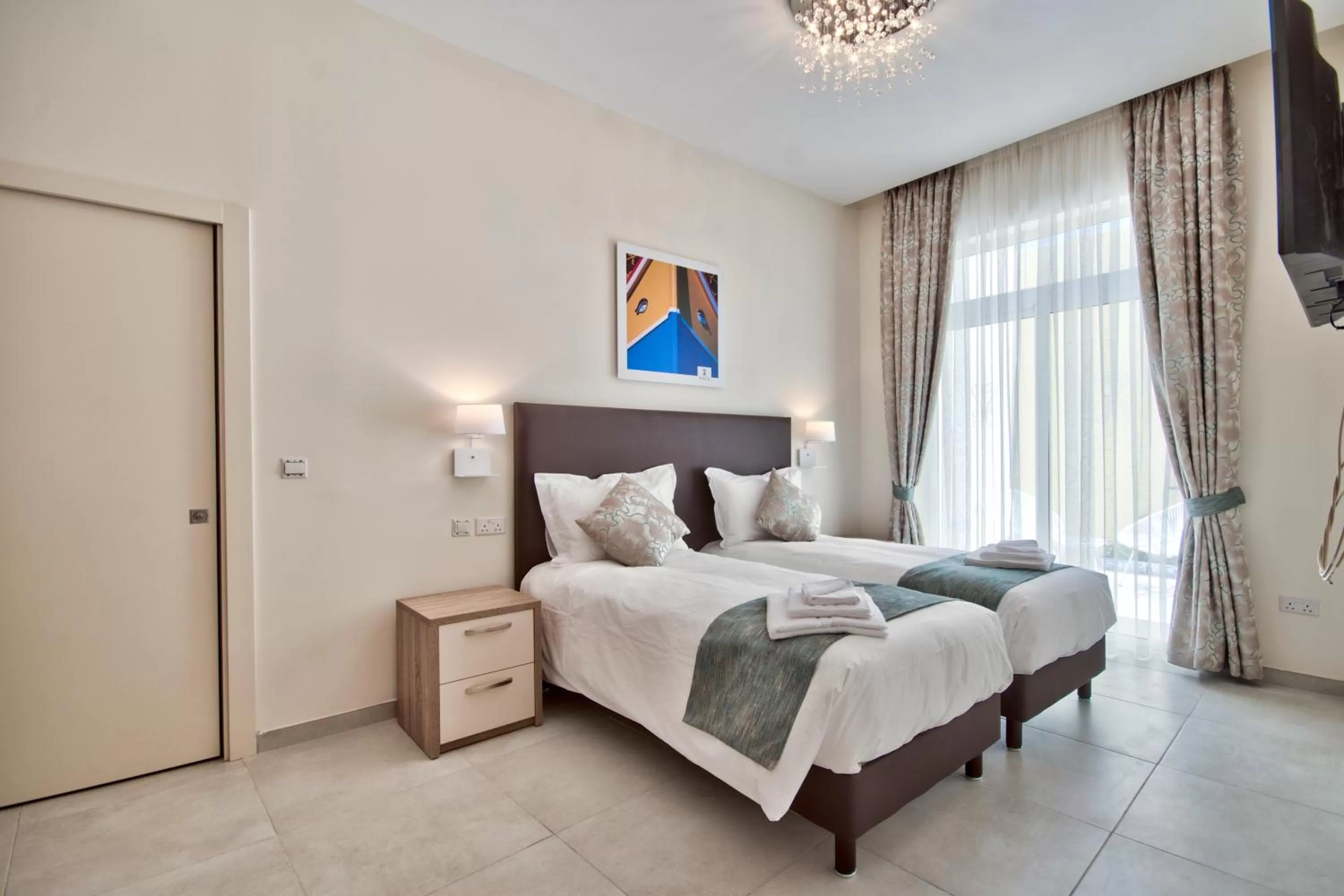 Bed in The Suites – Piazza Kirkop