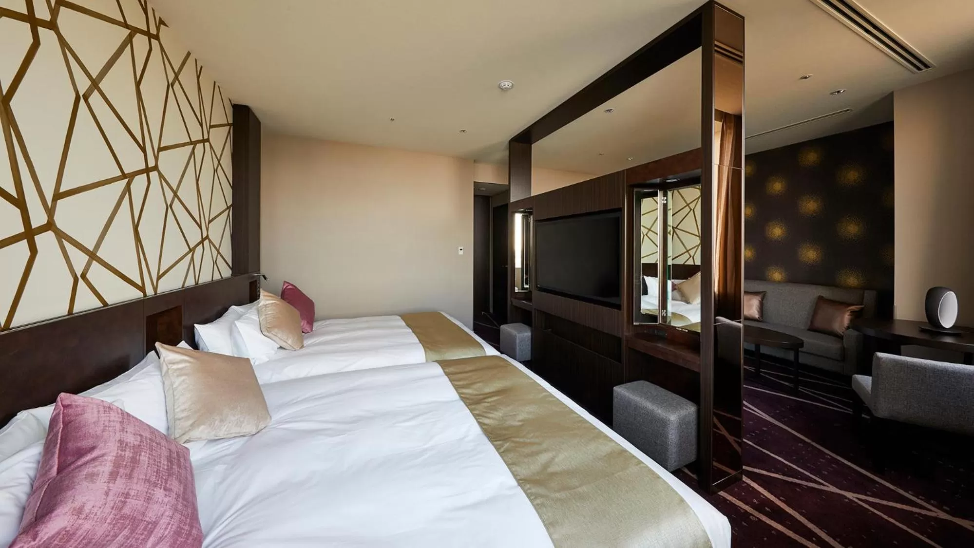 Photo of the whole room, Bed in Hotel Metropolitan Saitama-Shintoshin