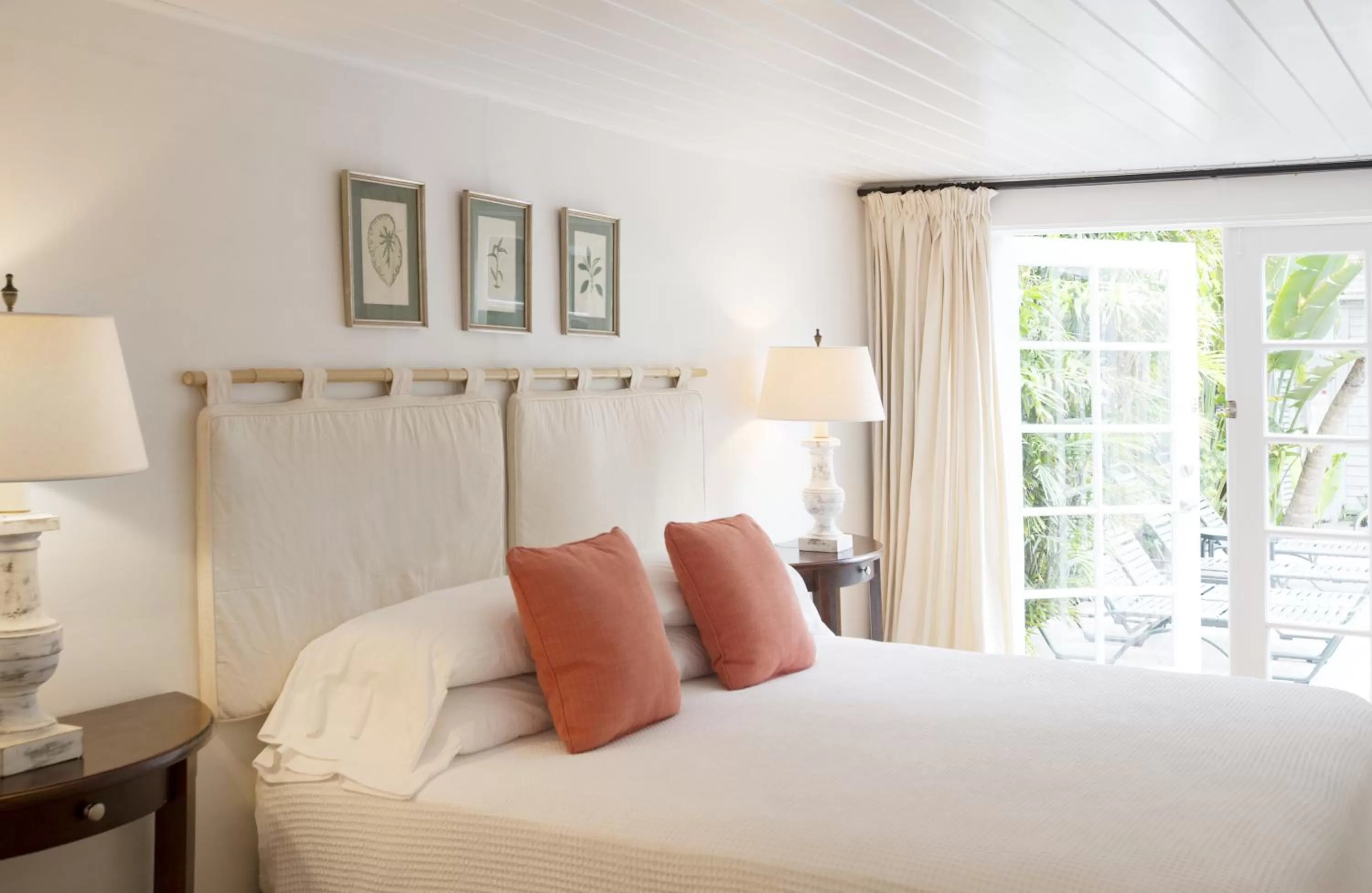 Bedroom, Bed in Simonton Court Historic Inn & Cottages