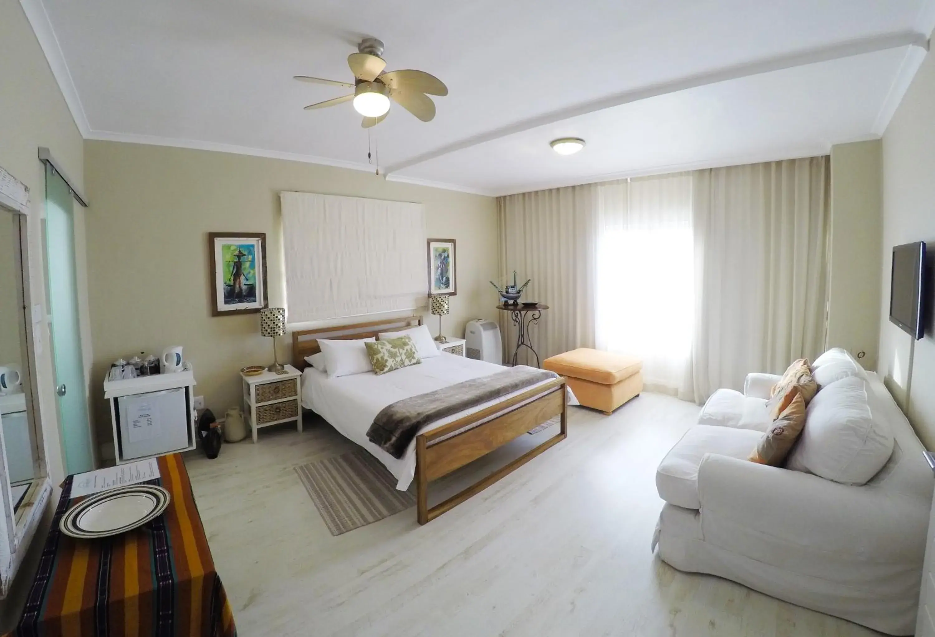 Standard Double Room with Sea View - single occupancy in Dolphin Inn Guesthouse Standard Double Room with Sea View - single occupancy in Dolphin Inn Guesthouse