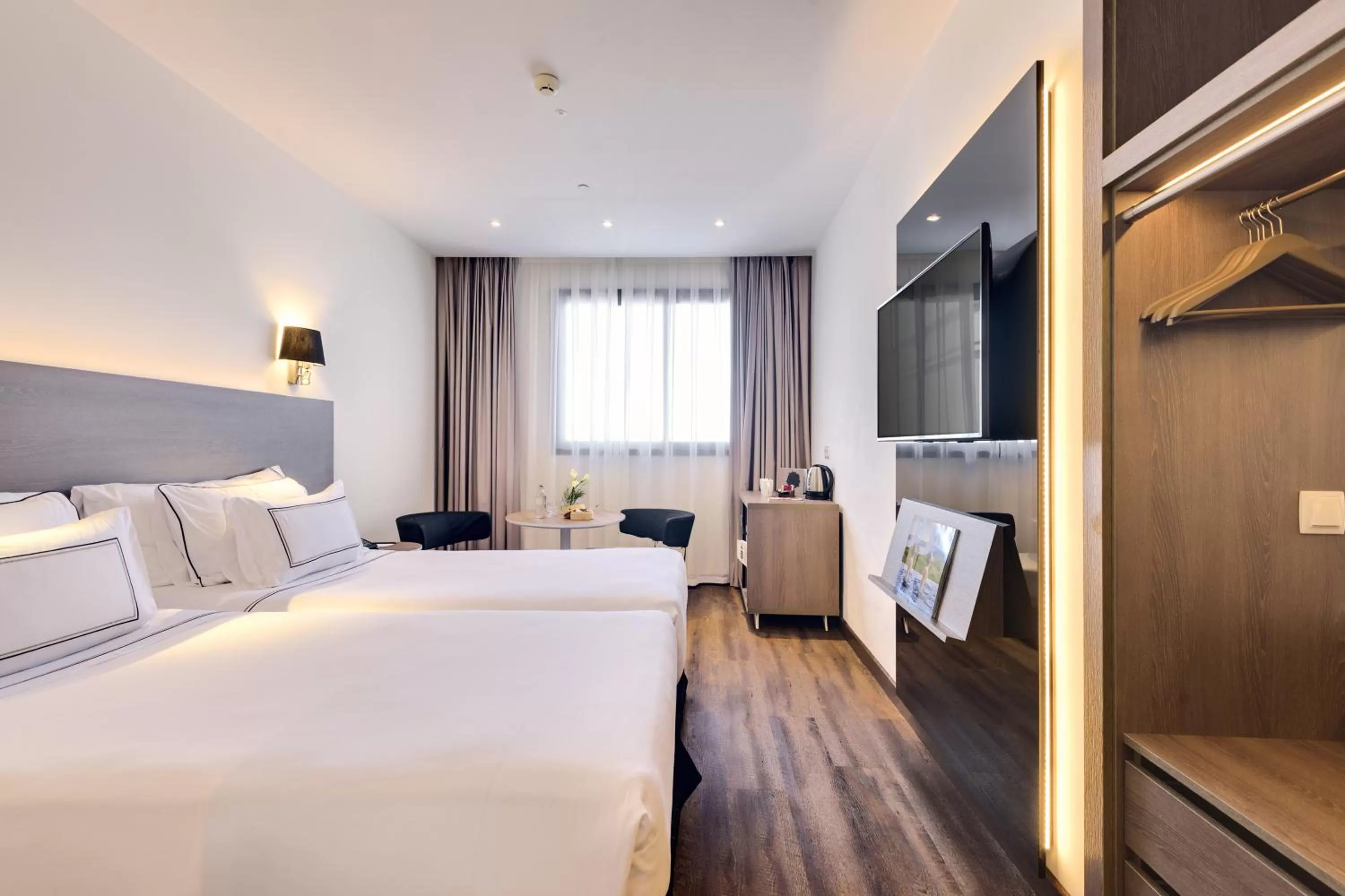 Bedroom, Bed in Melia Madrid Serrano