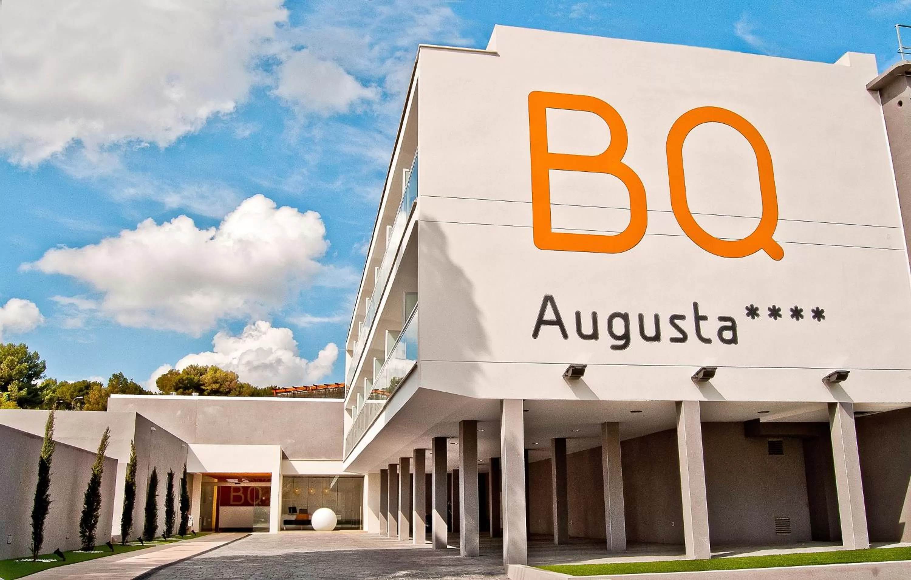 Facade/entrance in BQ Augusta Hotel