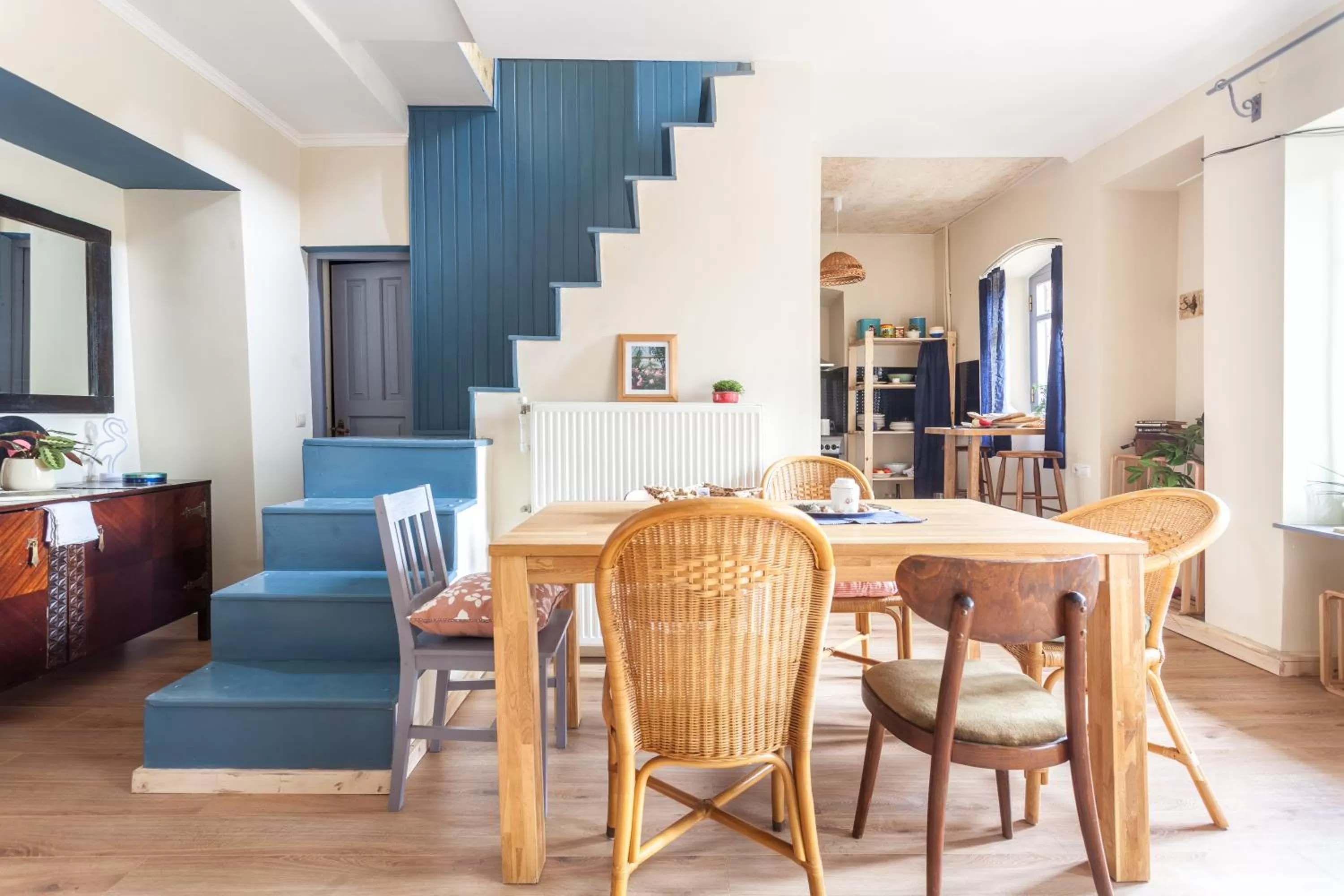 Property building, Restaurant/Places to Eat in Vagabond B&B