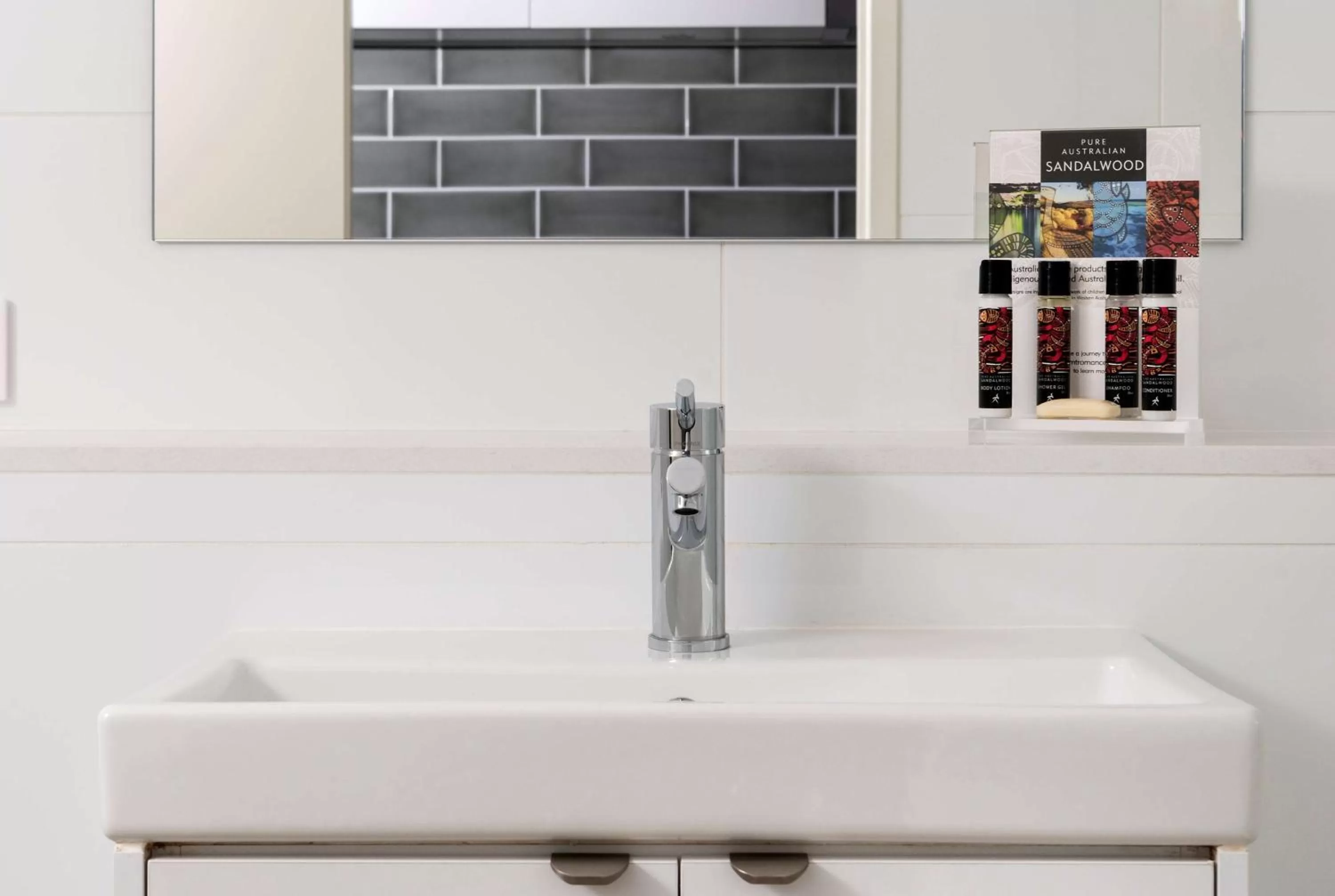 Bathroom in Ramada by Wyndham VetroBlu Scarborough Beach