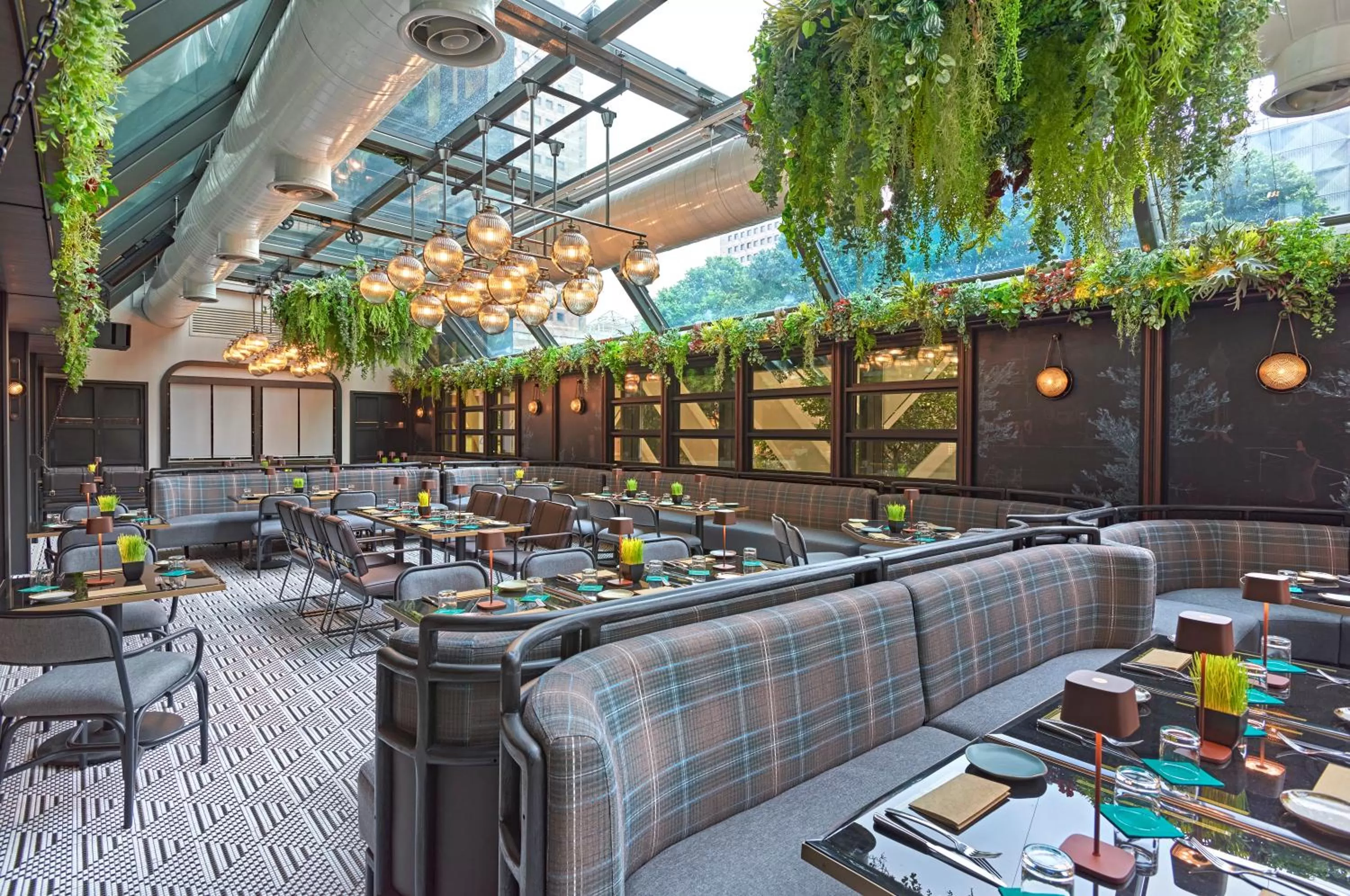 Restaurant/places to eat in Pullman Singapore Orchard