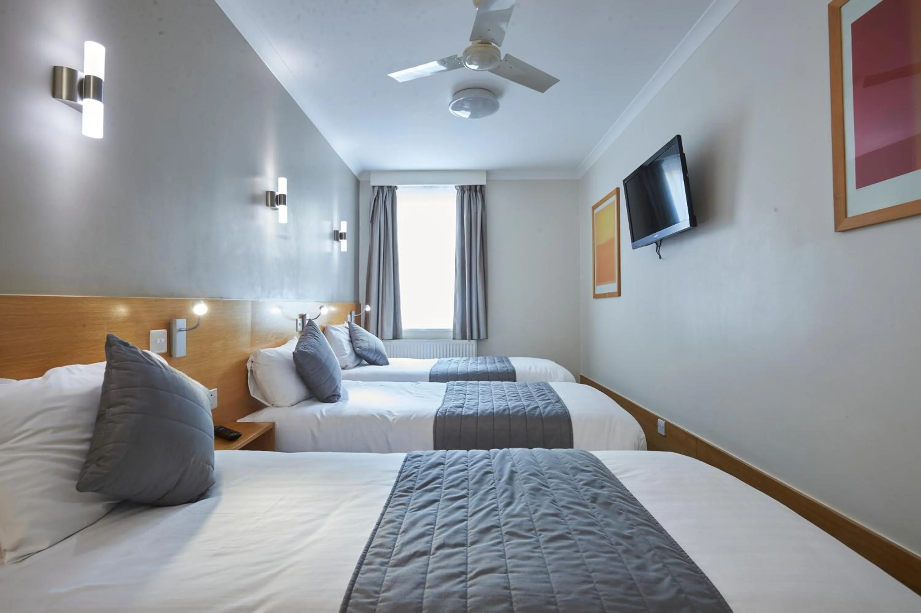 Bedroom, Bed in Luna And Simone Hotel