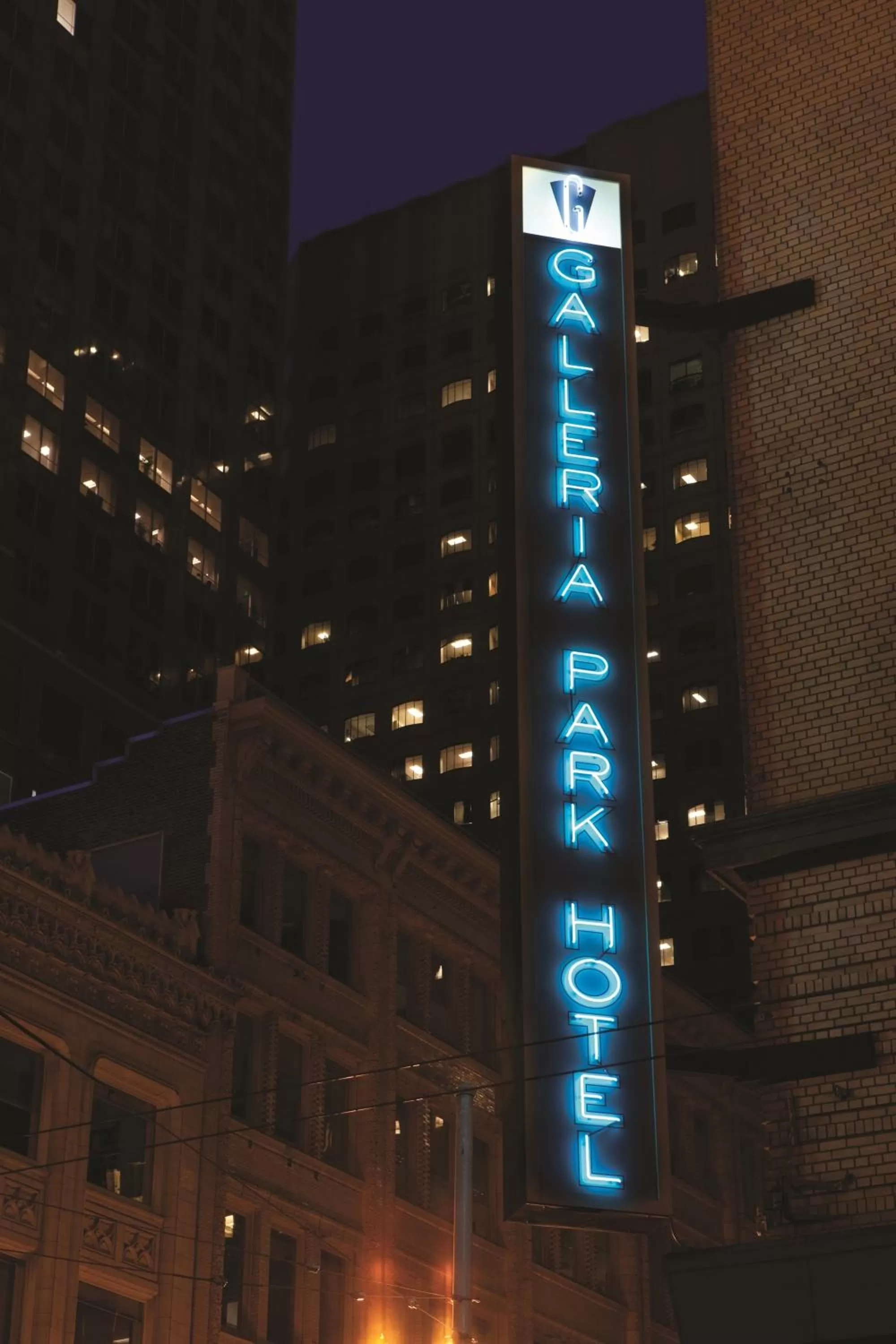 Facade/entrance in Galleria Park Hotel