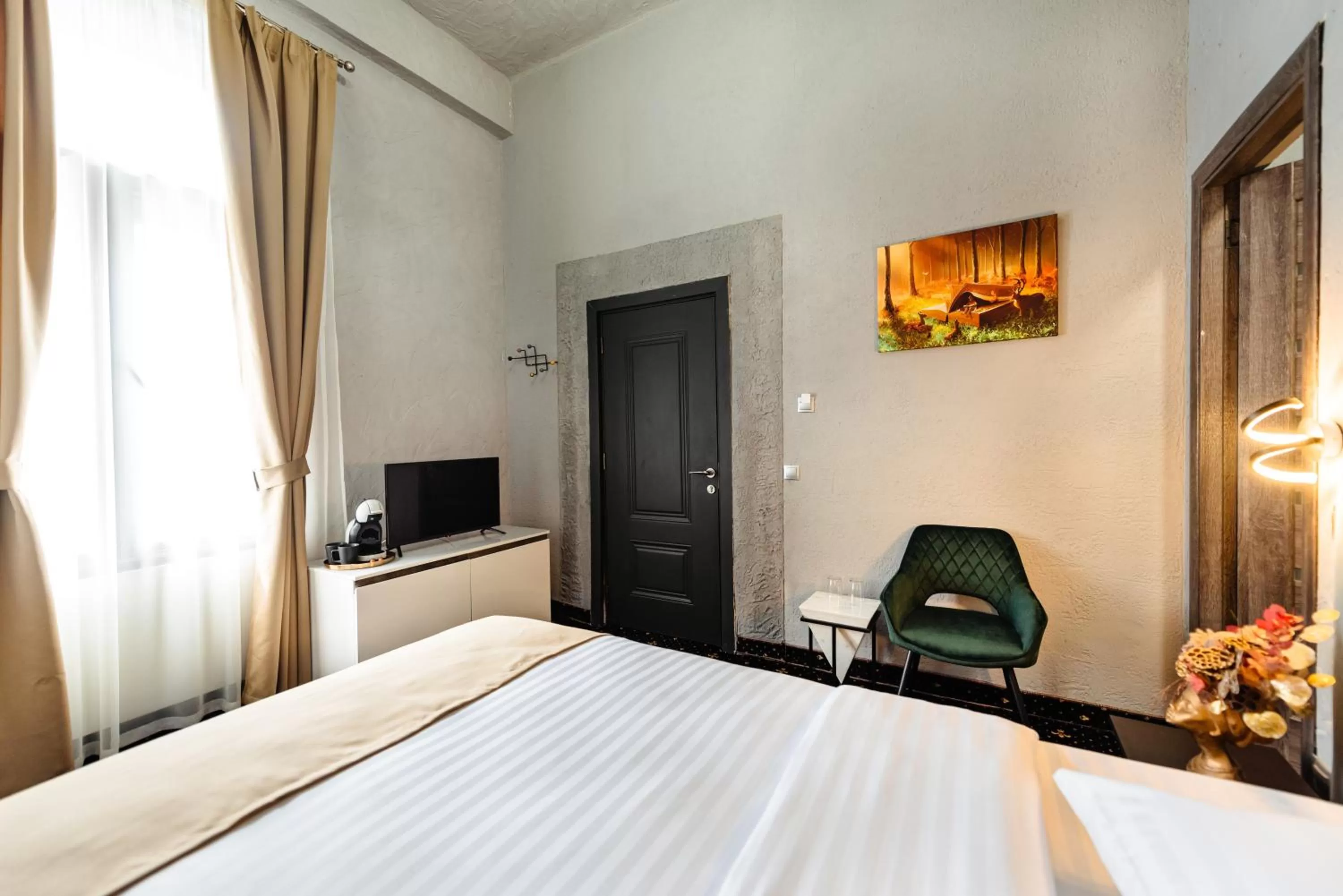 Photo of the whole room, Bed in Palace Bulevard Inn