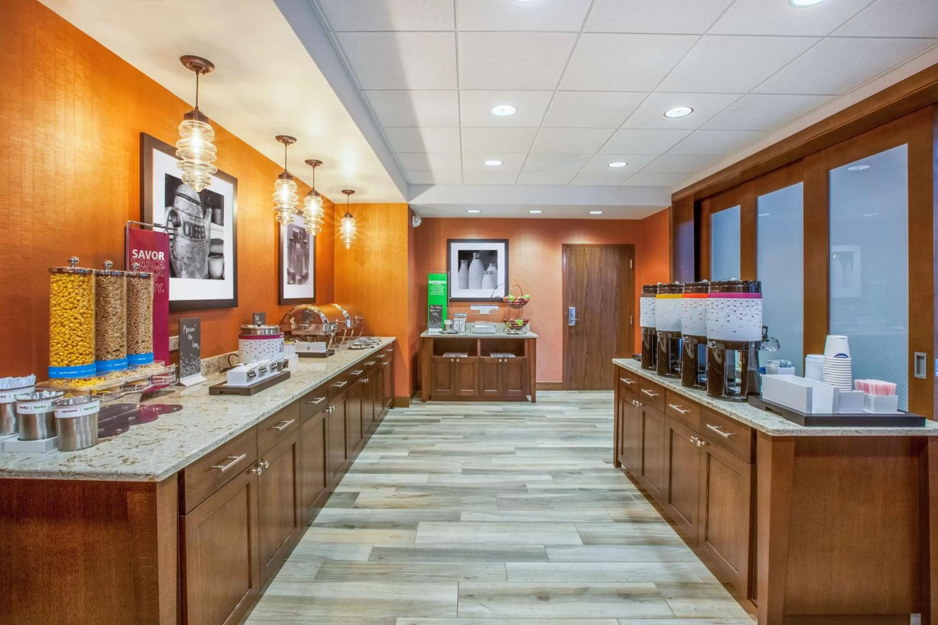 Dining area in Hampton Inn & Suites Pasco/Tri-Cities, WA