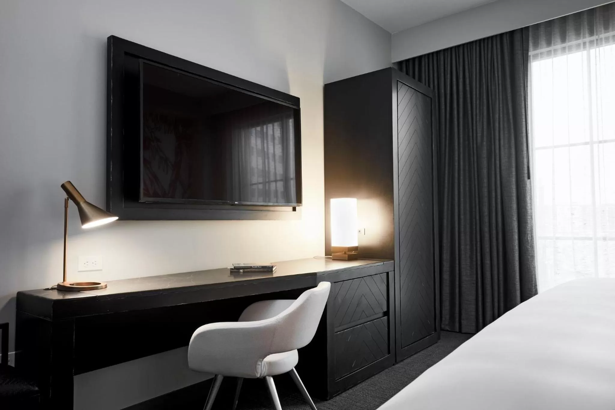 Bedroom, Bed in Archer Hotel Tysons