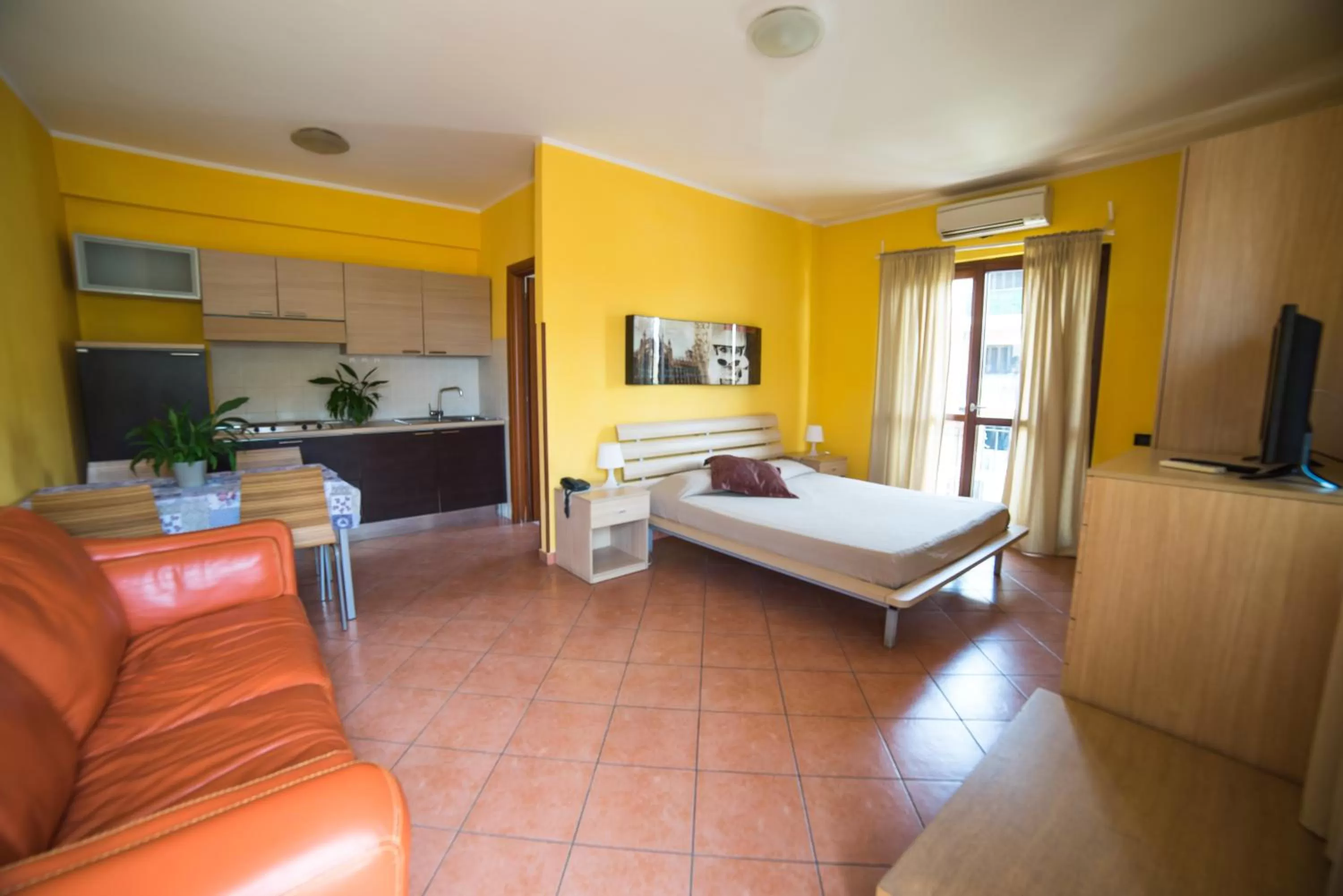 Bedroom, Bed in Hotel La Maison Jolie