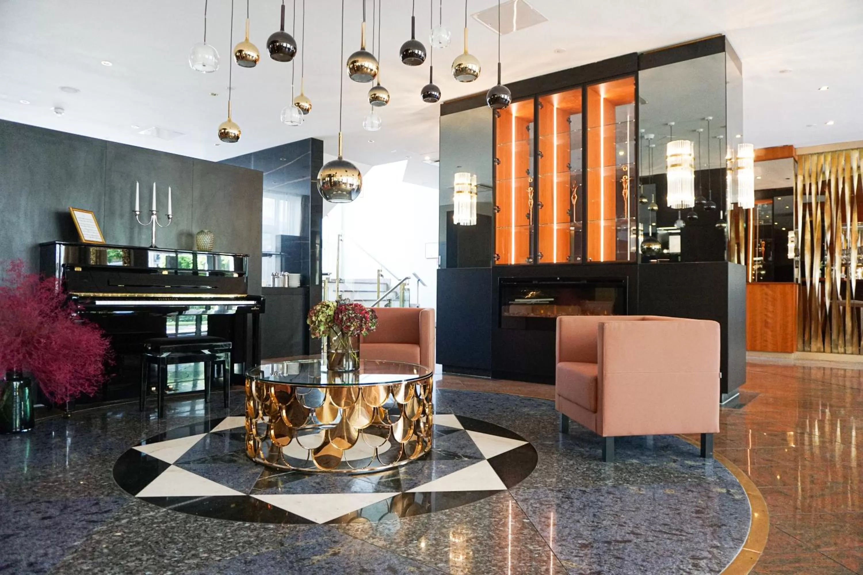 Lobby or reception in Best Western Plus Delta Park Hotel
