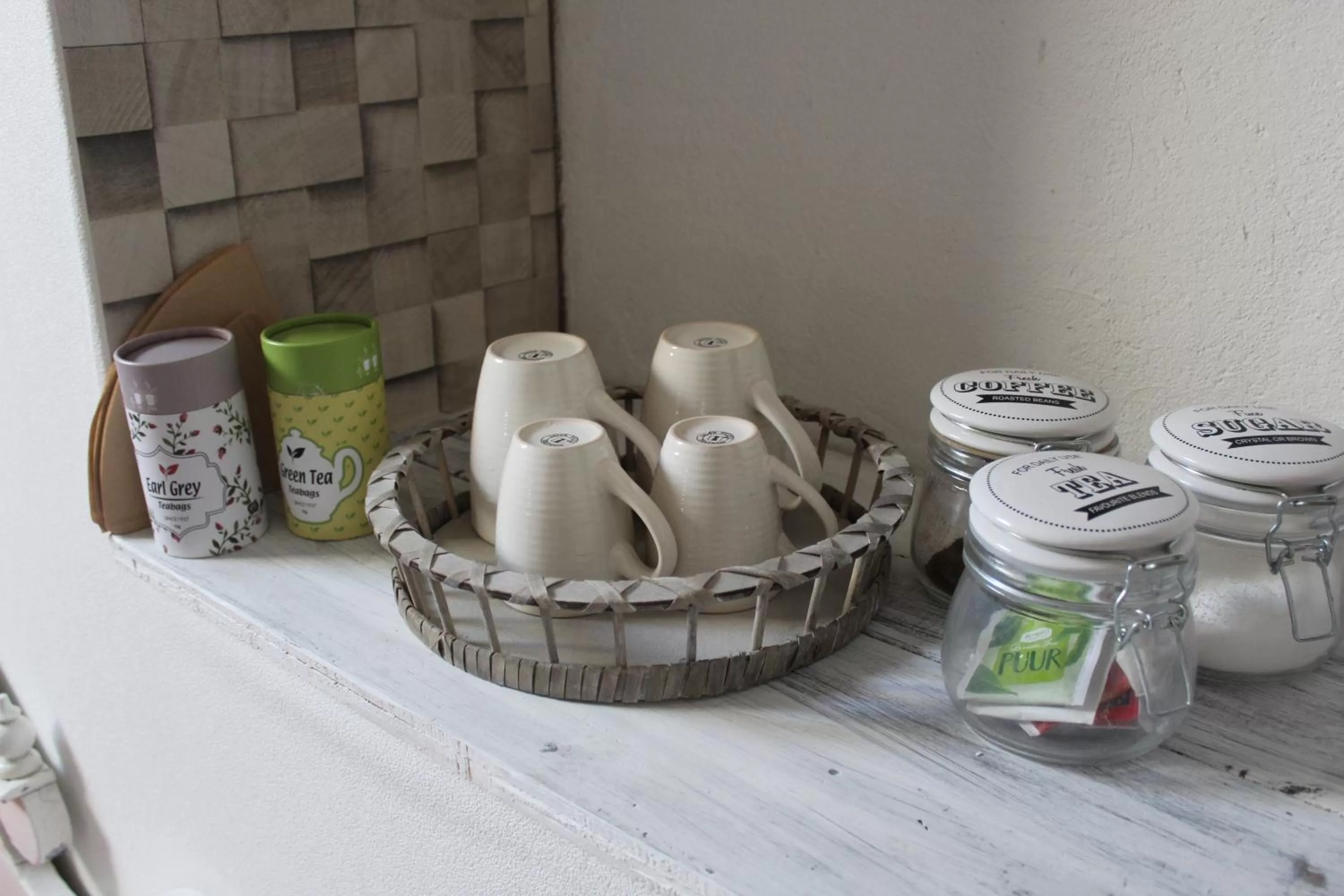 Coffee/tea facilities in Tintaglia, betaalbaar en gastvrij