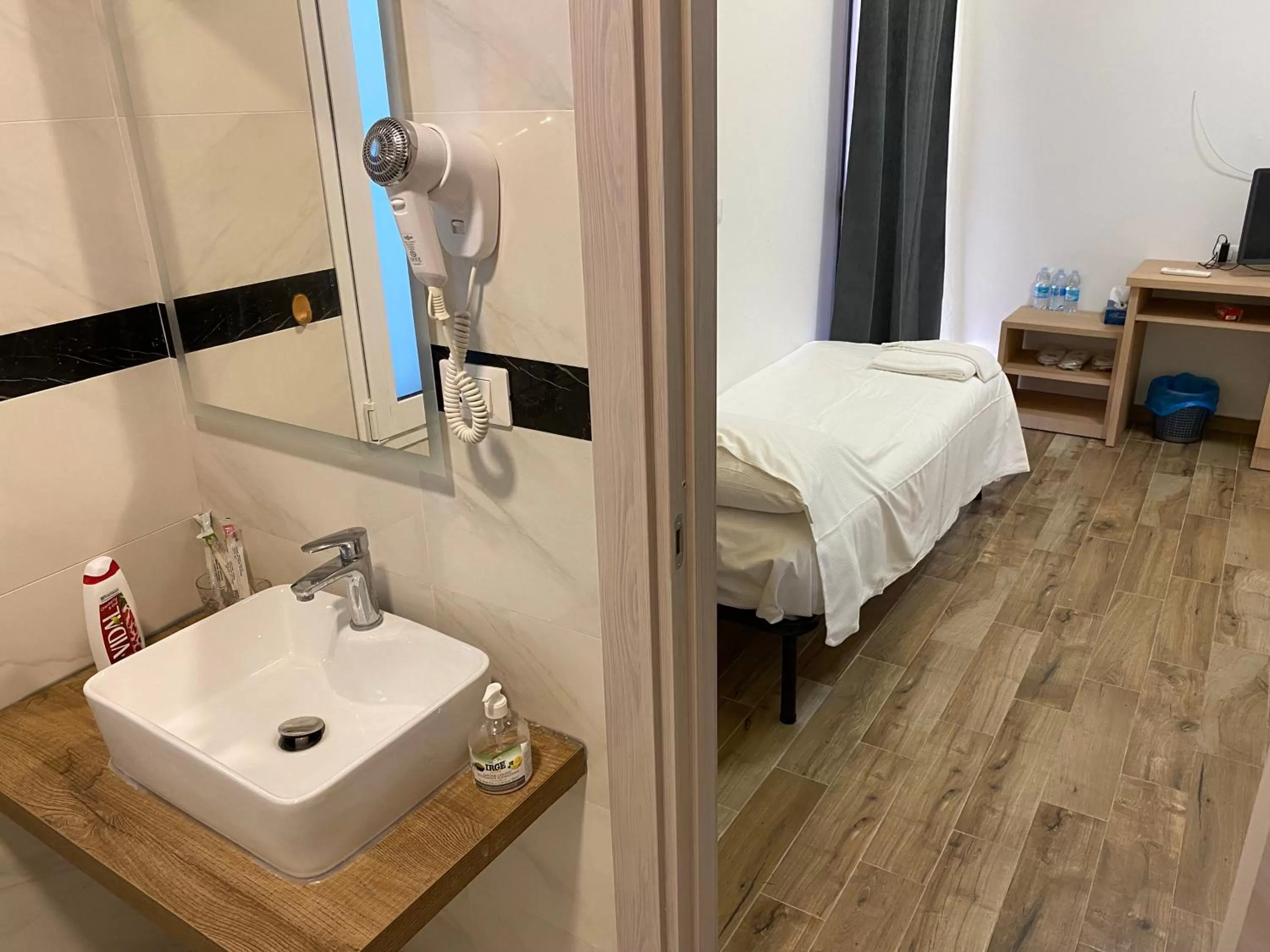 Bathroom in 999 Hotel - B&B Giglio