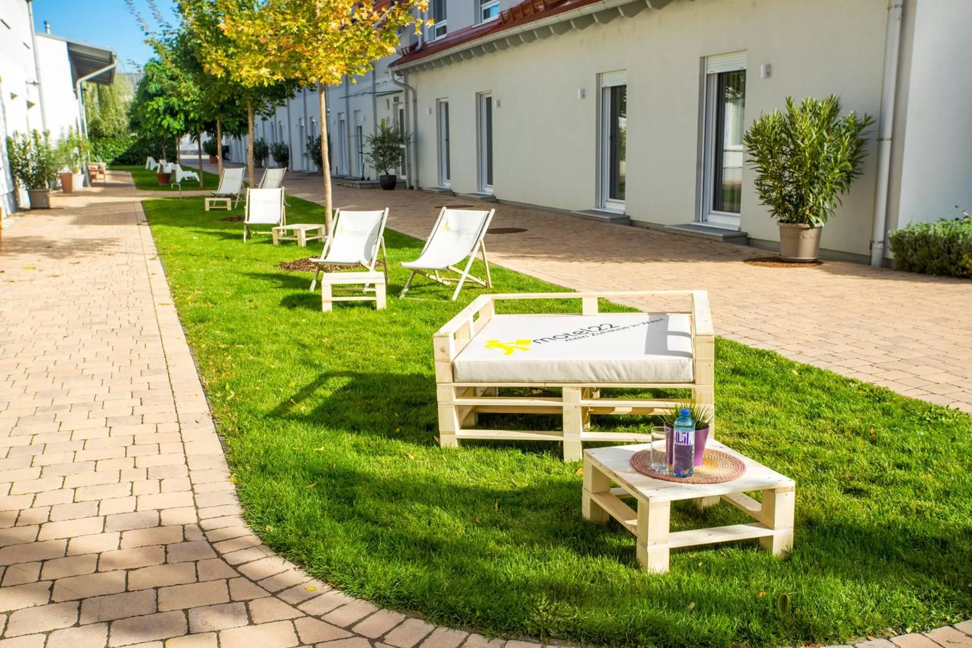 Garden view in motel22 Parkplatz inklusive