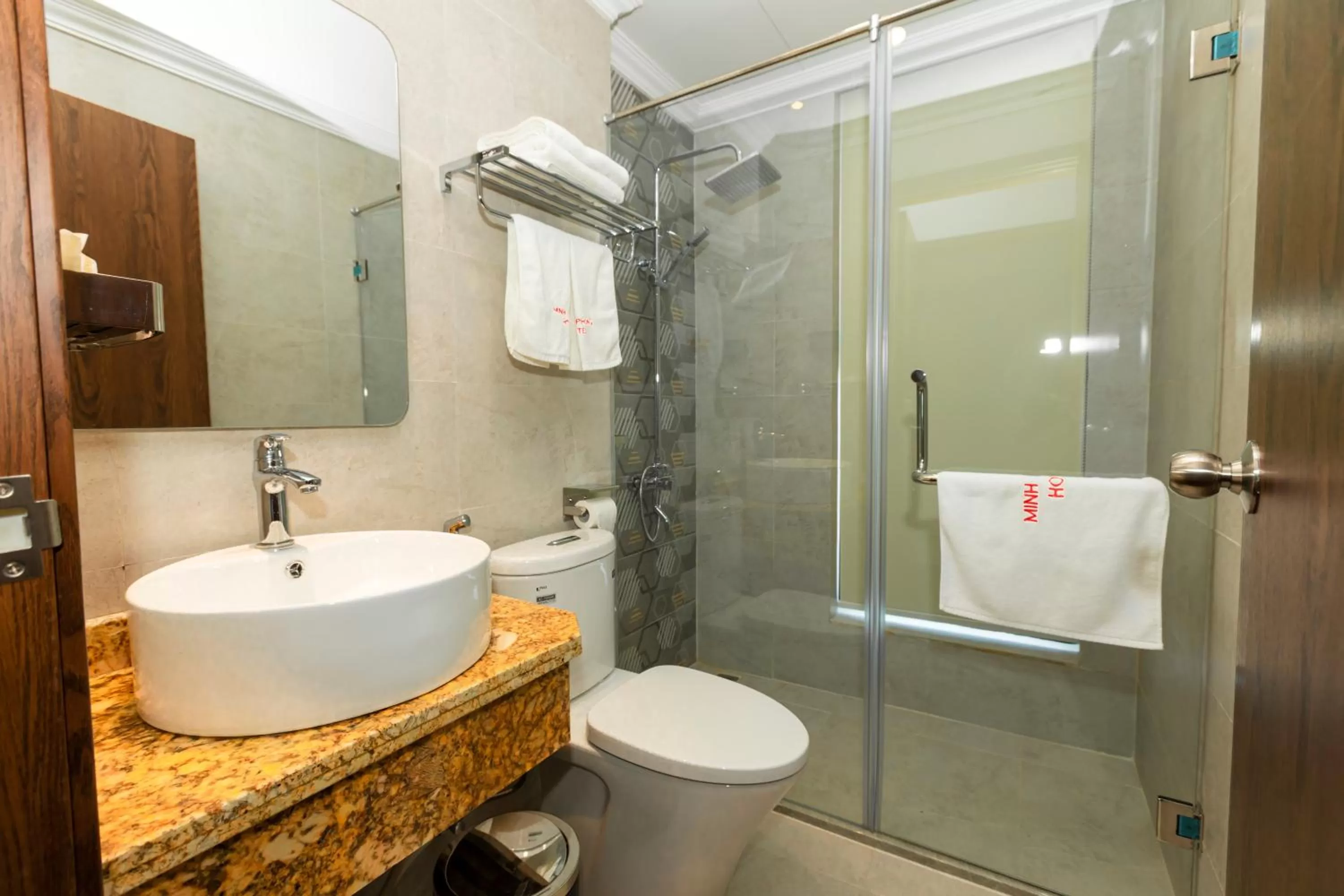 Bathroom in Minh Phong Hotel Ha Long