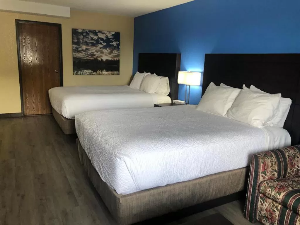 Family, Bed in wallaceburg inn