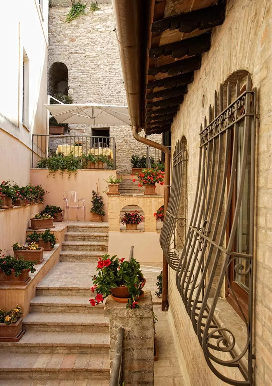 Property building in Hotel Sorella Luna