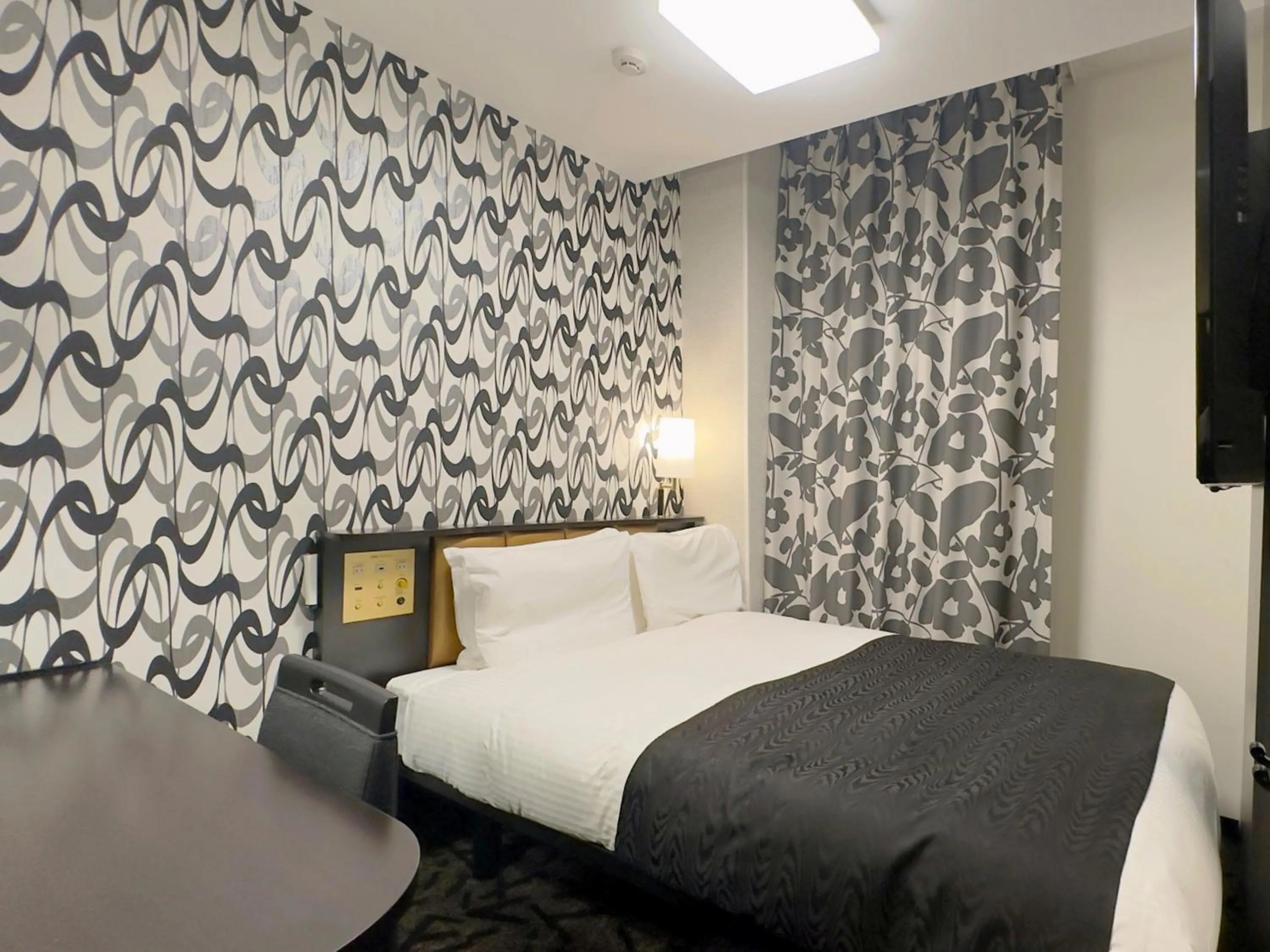 Bedroom, Bed in APA Hotel Osaka Kadomashi Ekimae