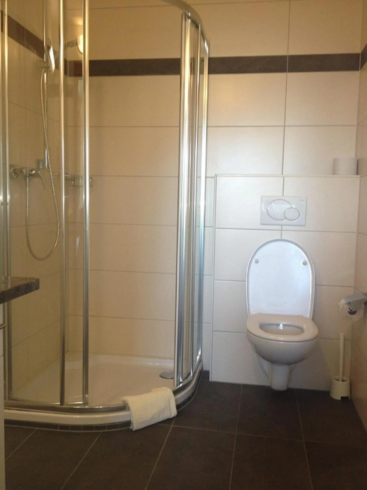 Shower in Hotel Traube