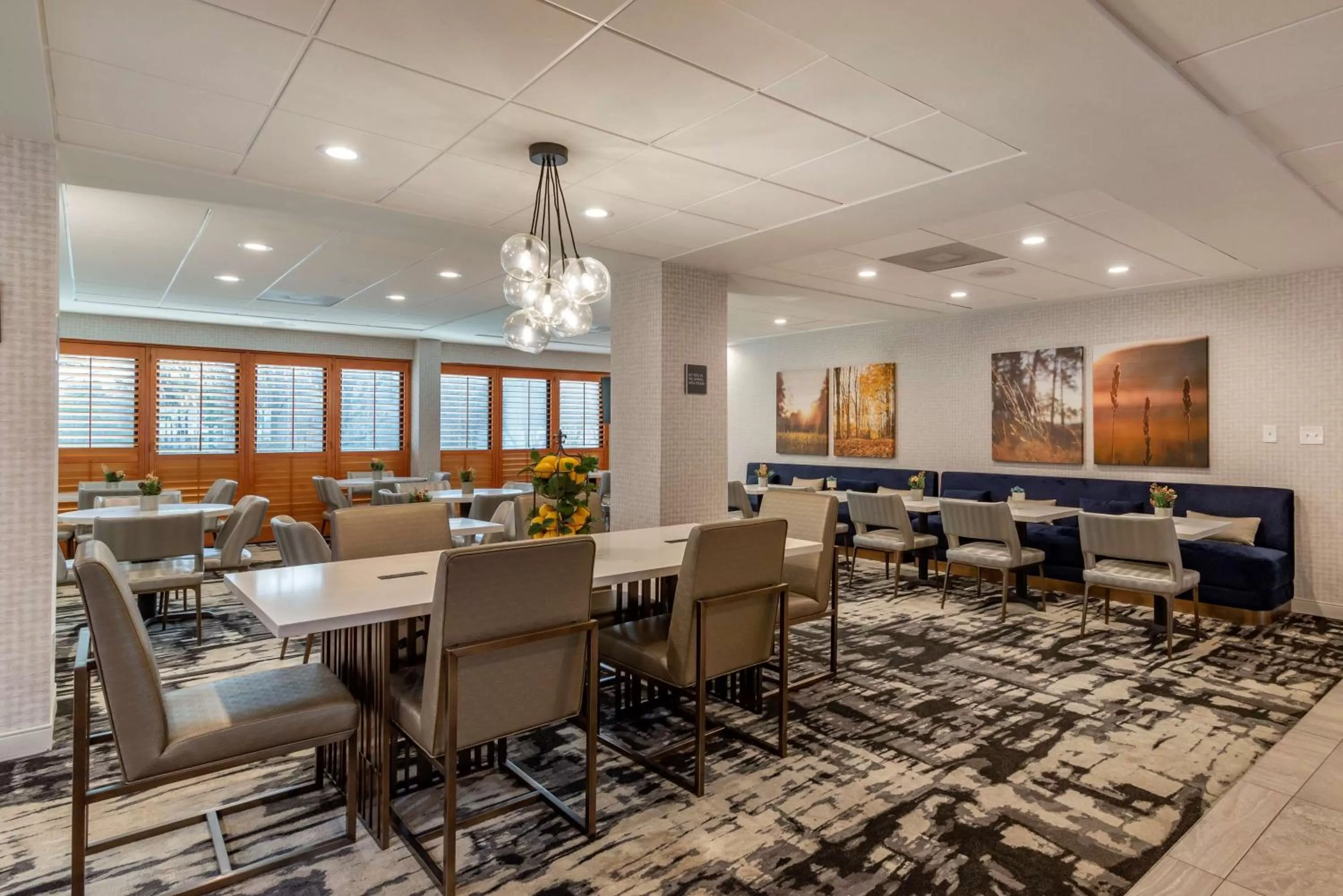 Breakfast in Best Western Plus Dalton Inn