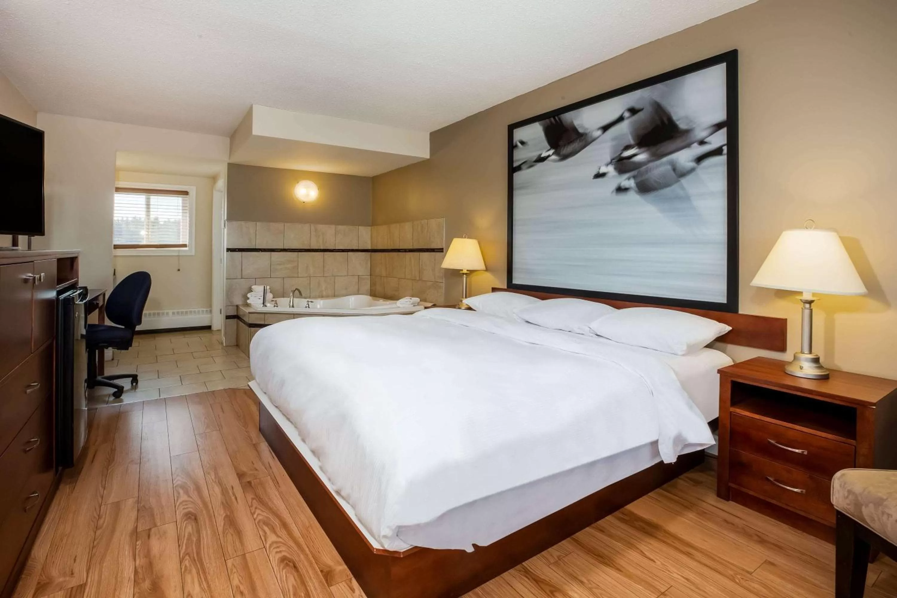 Photo of the whole room, Bed in Super 8 by Wyndham Smoky Lake