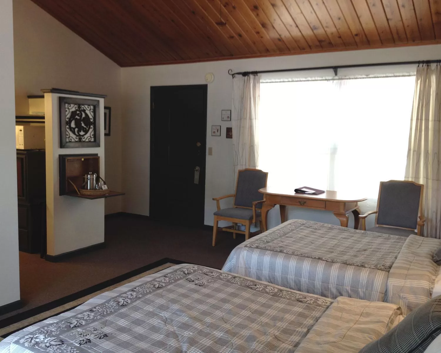 Bedroom in Vinehurst Inn & Suites