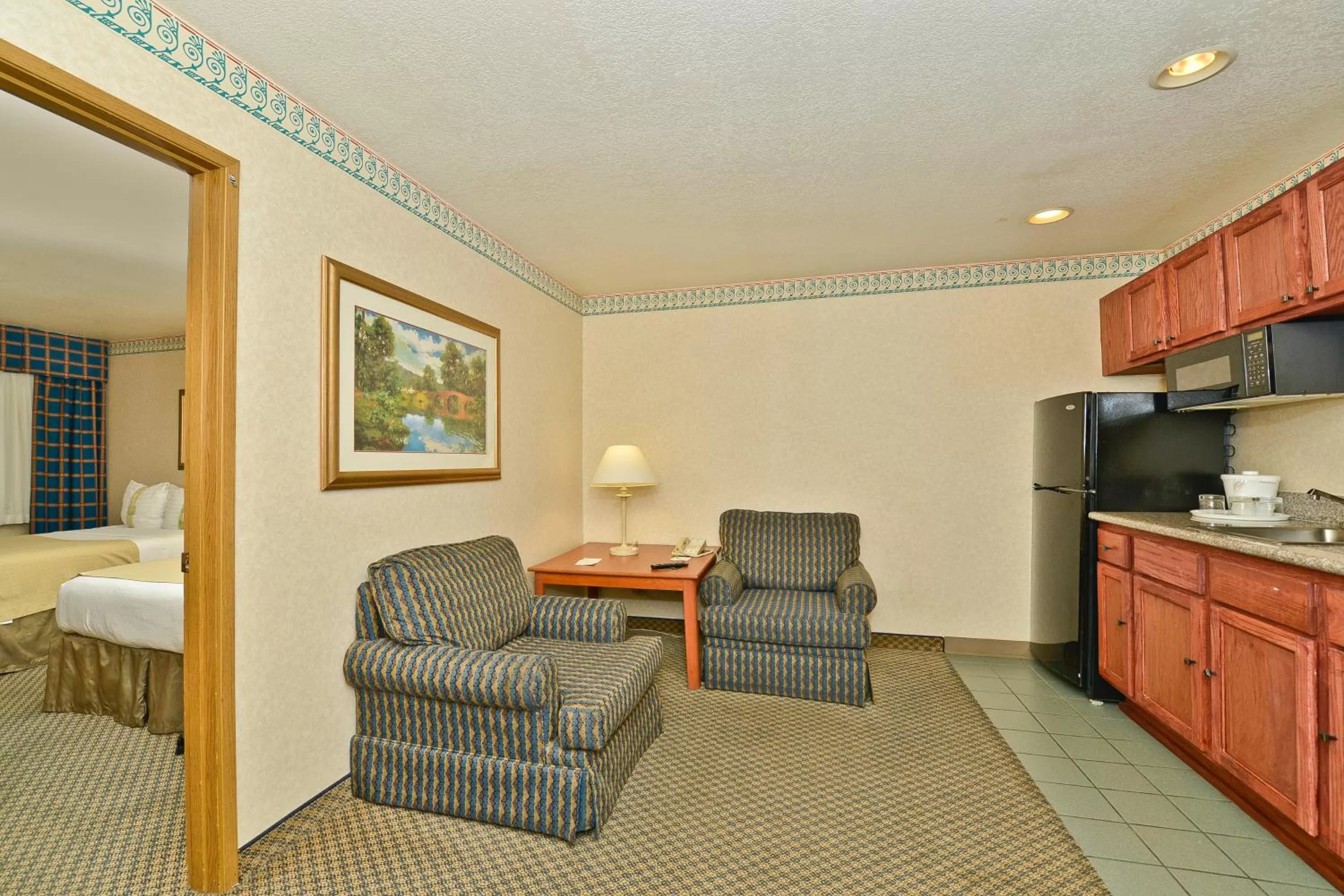 Photo of the whole room, Bed in Ramada by Wyndham Kent Seattle Area