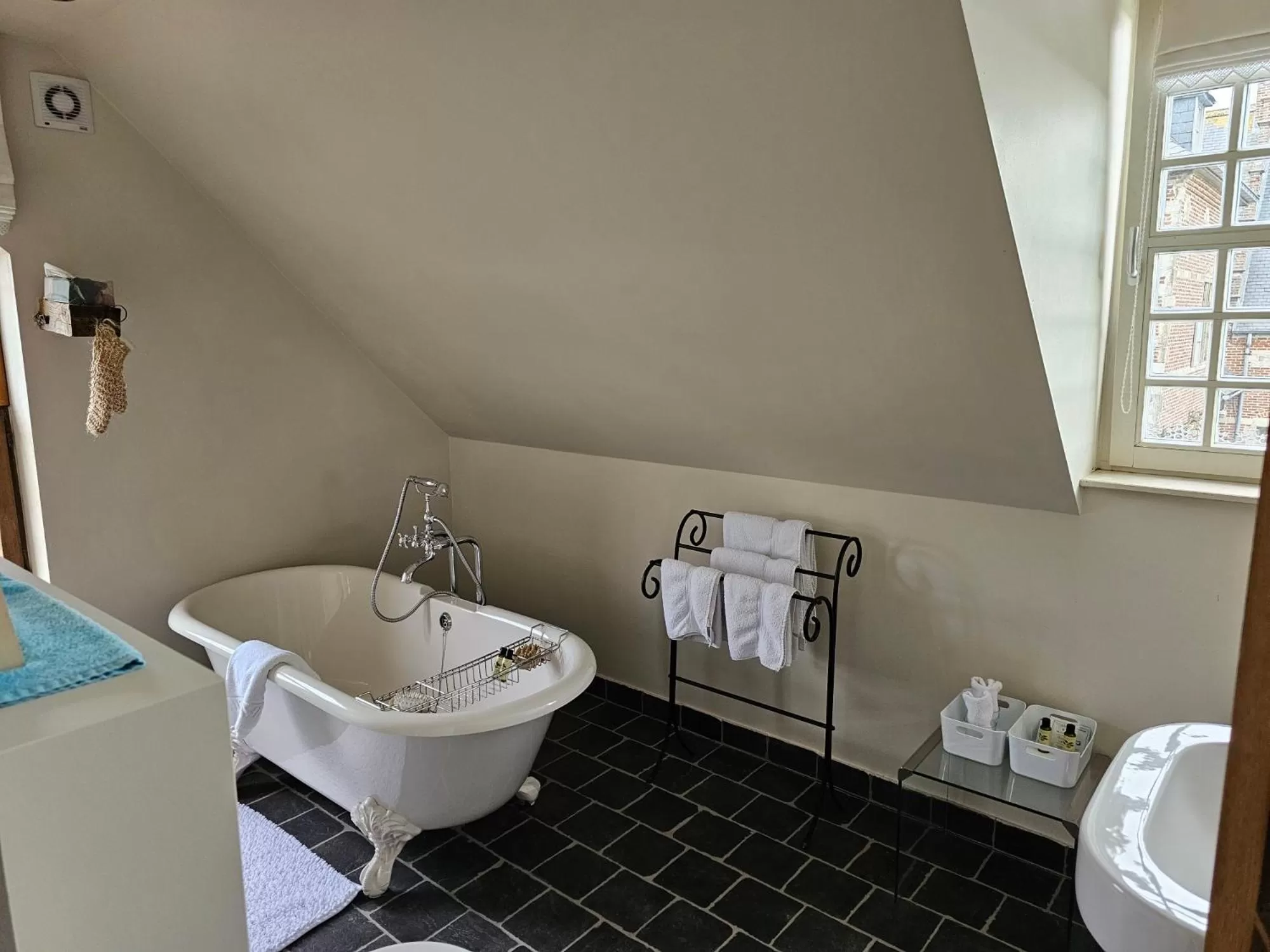 Bathroom in Eyckenmolen B&B