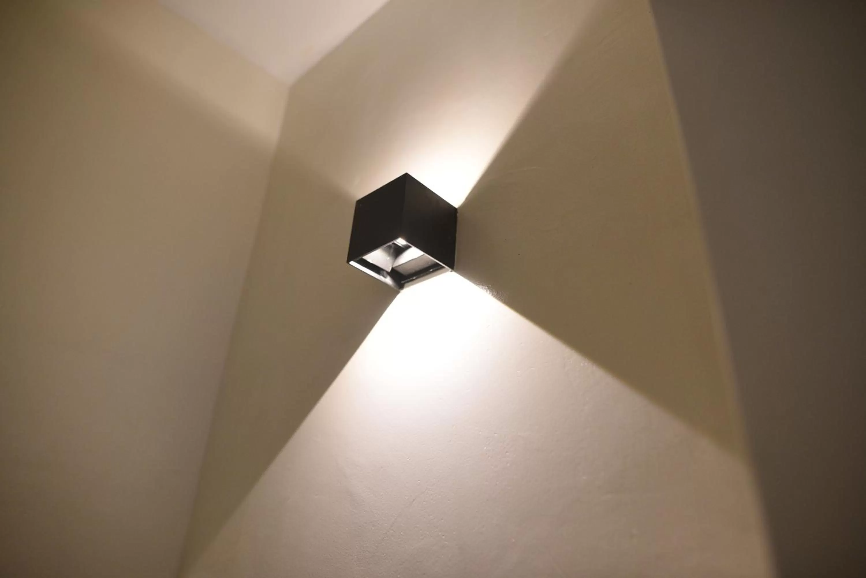 Bathroom, TV/Entertainment Center in Clocktower Luxury Suites