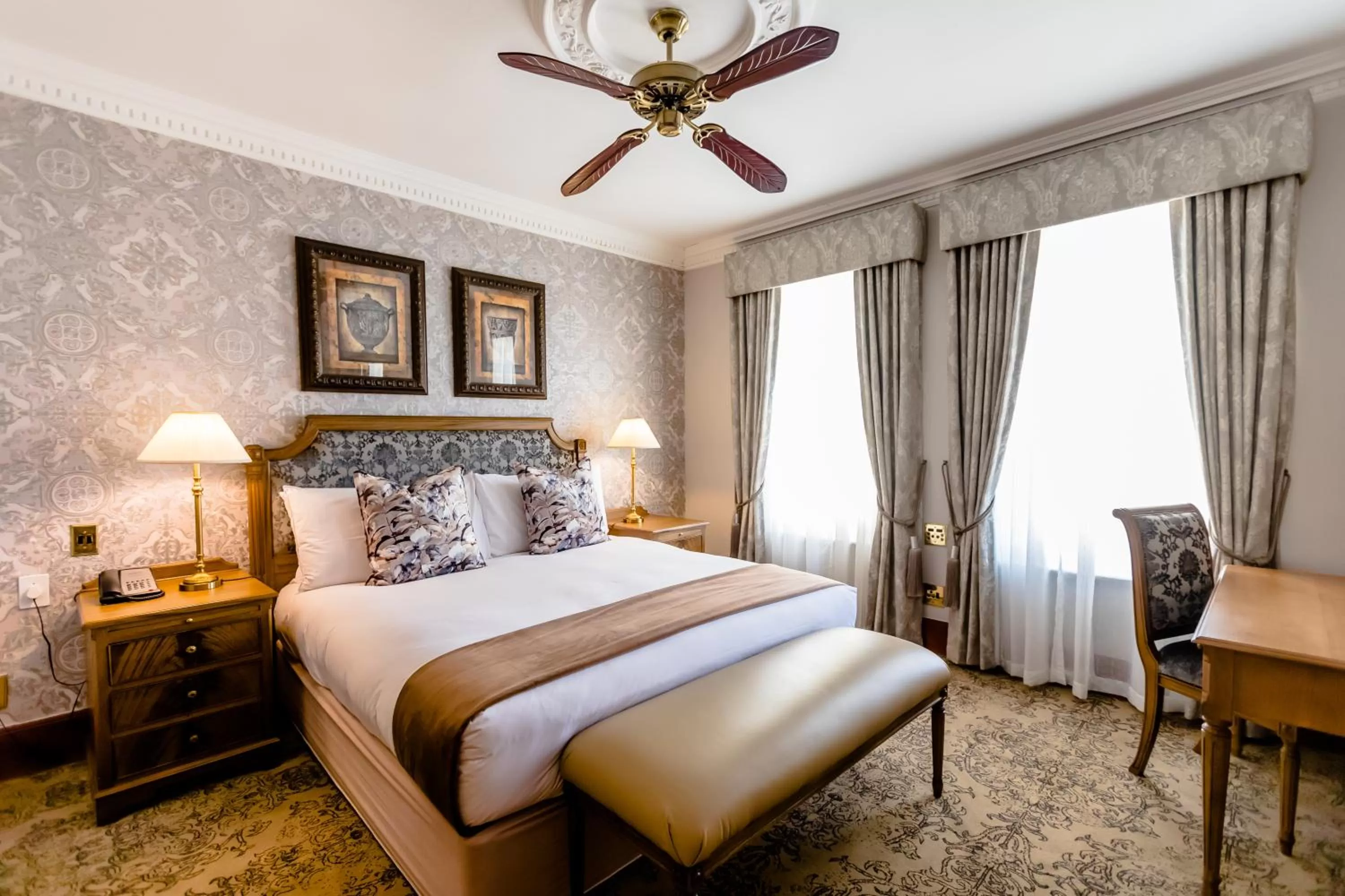 Bedroom, Bed in Gold Reef City Hotel