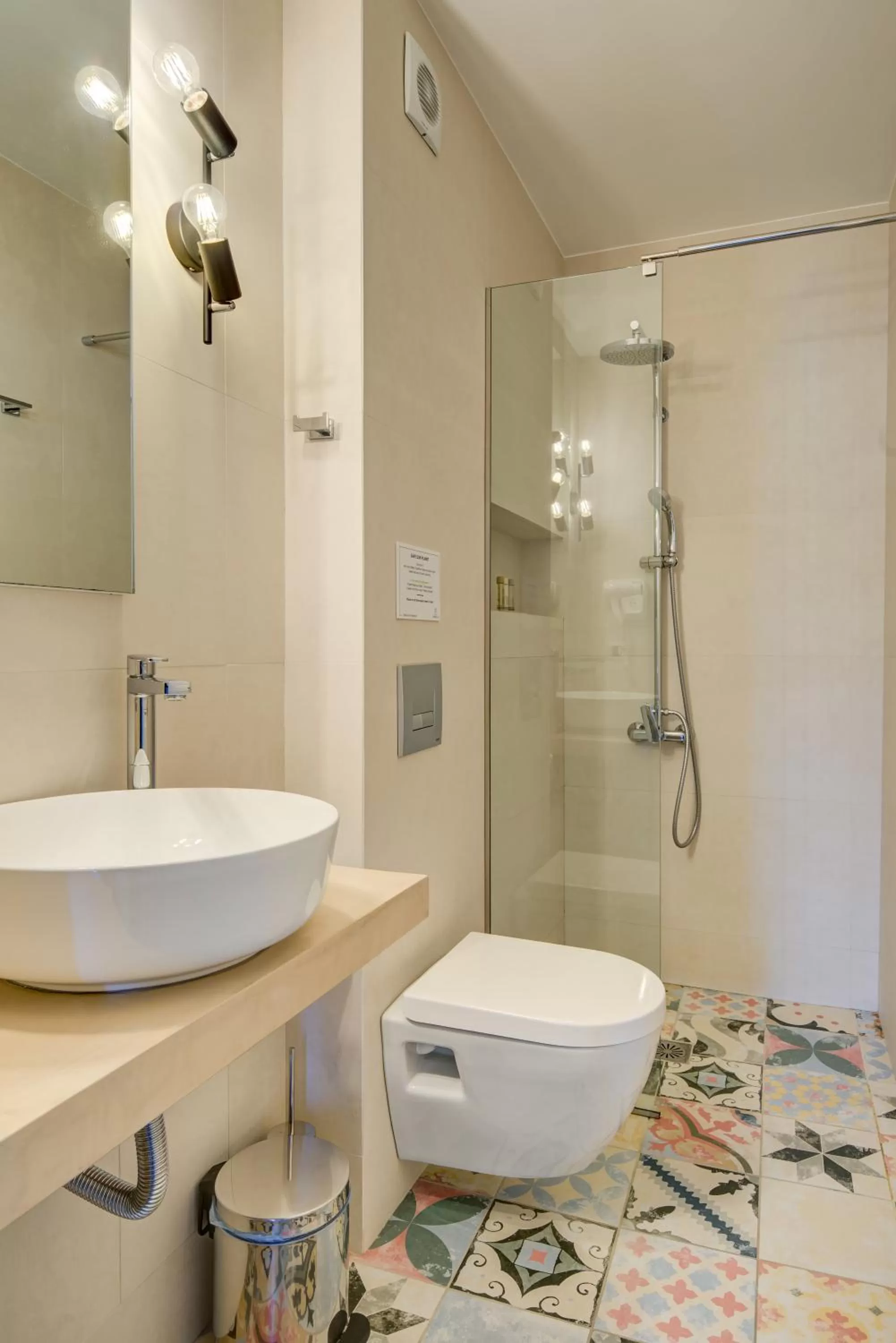 Shower in Gambello Luxury Rooms