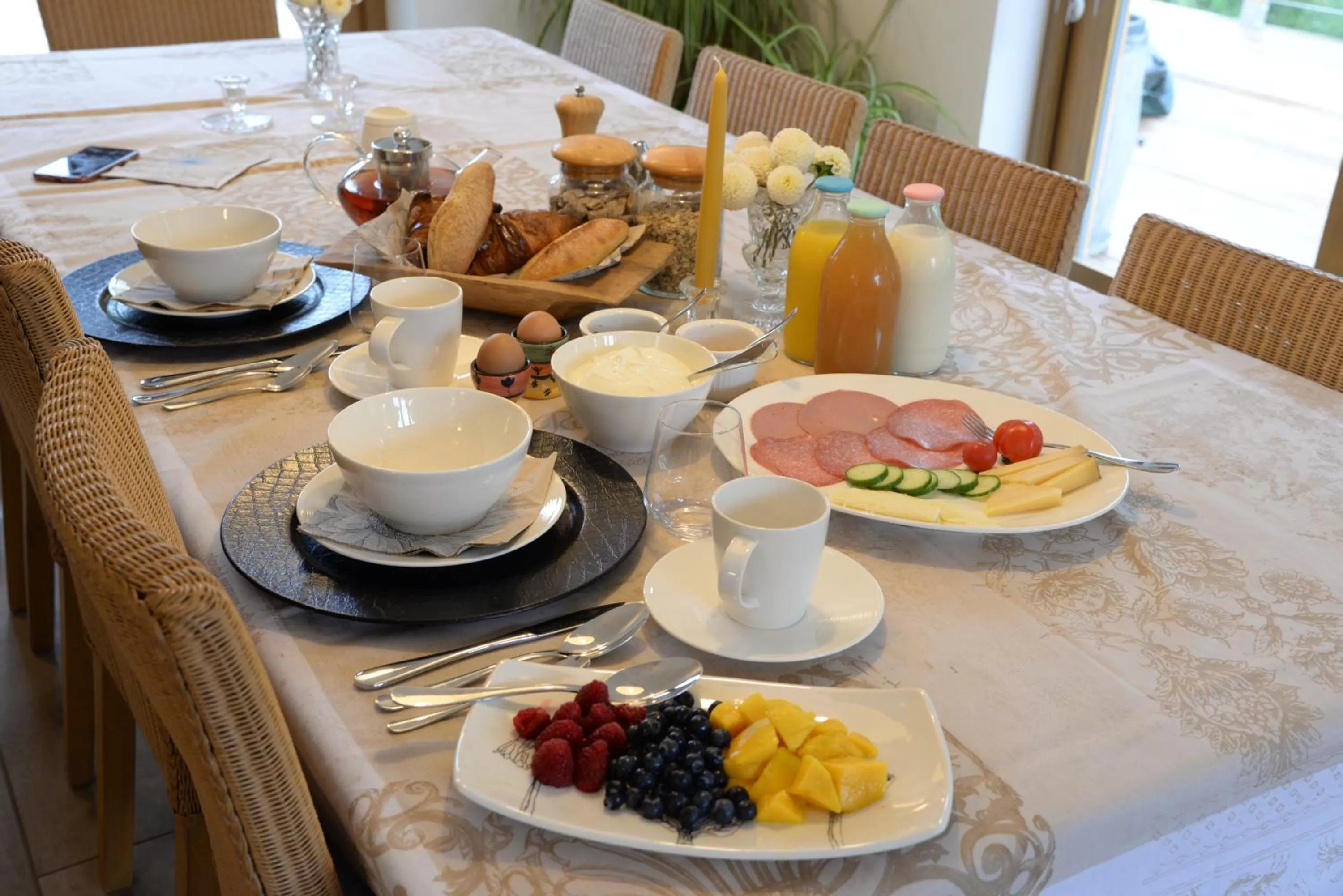 Food and drinks in Thatchcombe B&B