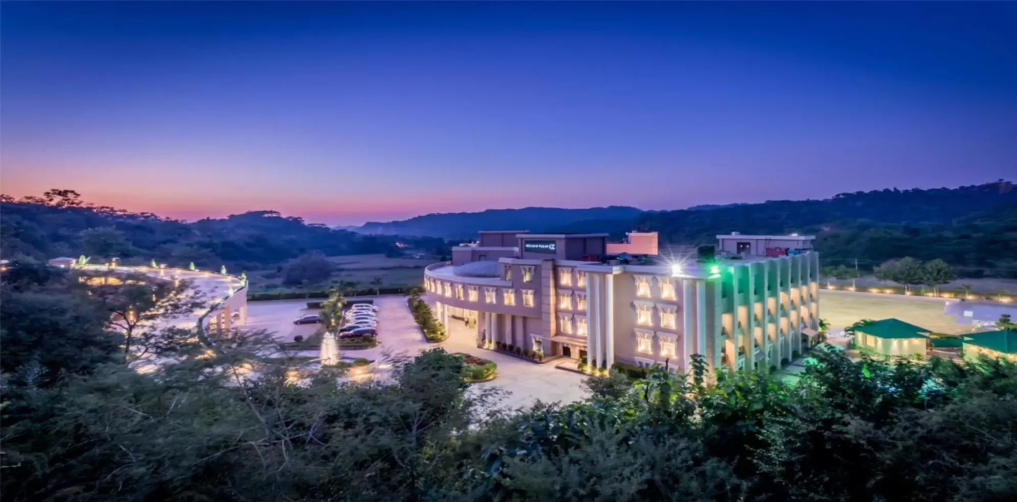 Golden Tulip Chandigarh, Panchkula Golden Tulip Chandigarh, Panchkula