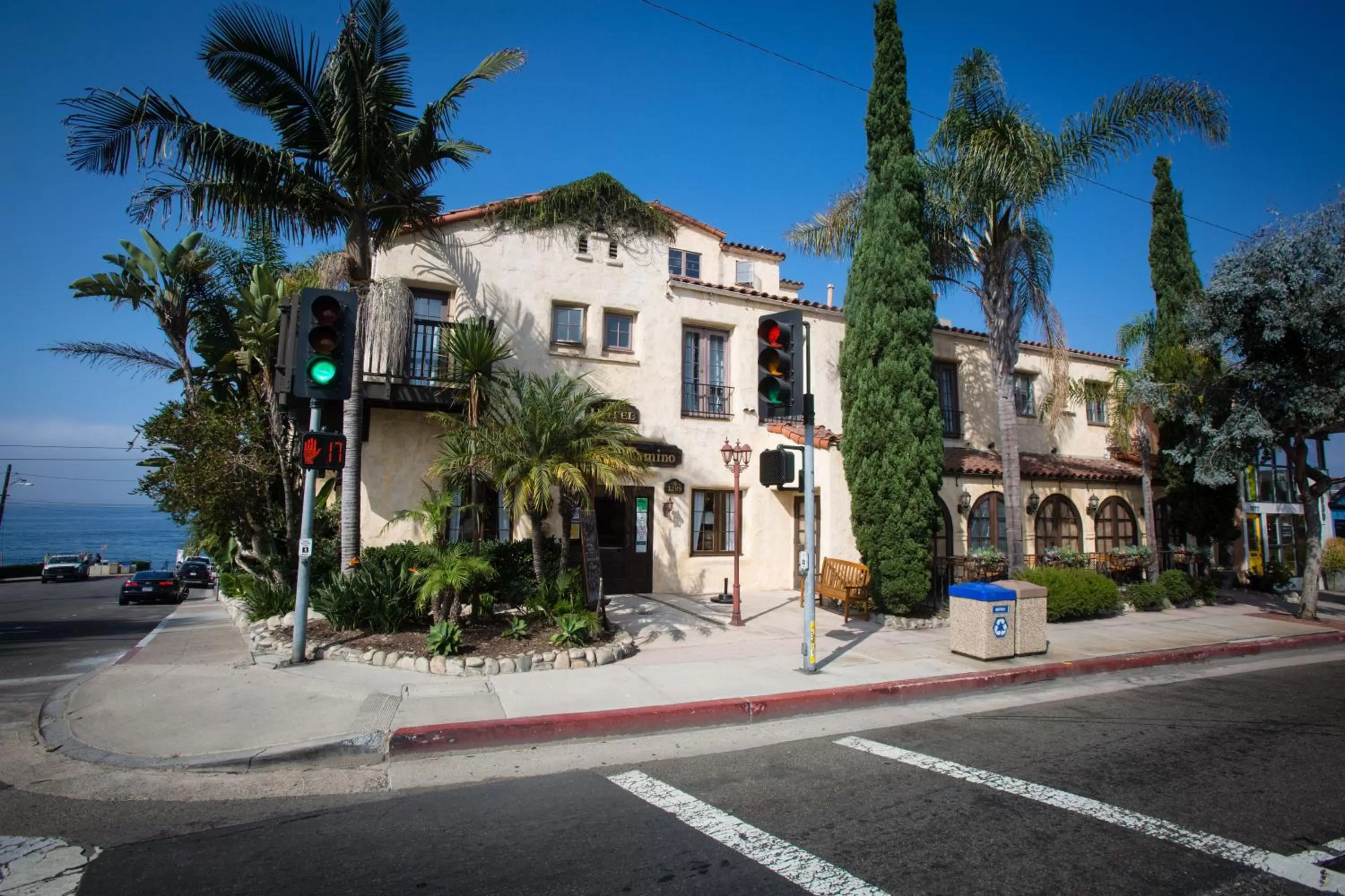 Facade/entrance in La Casa Del Camino