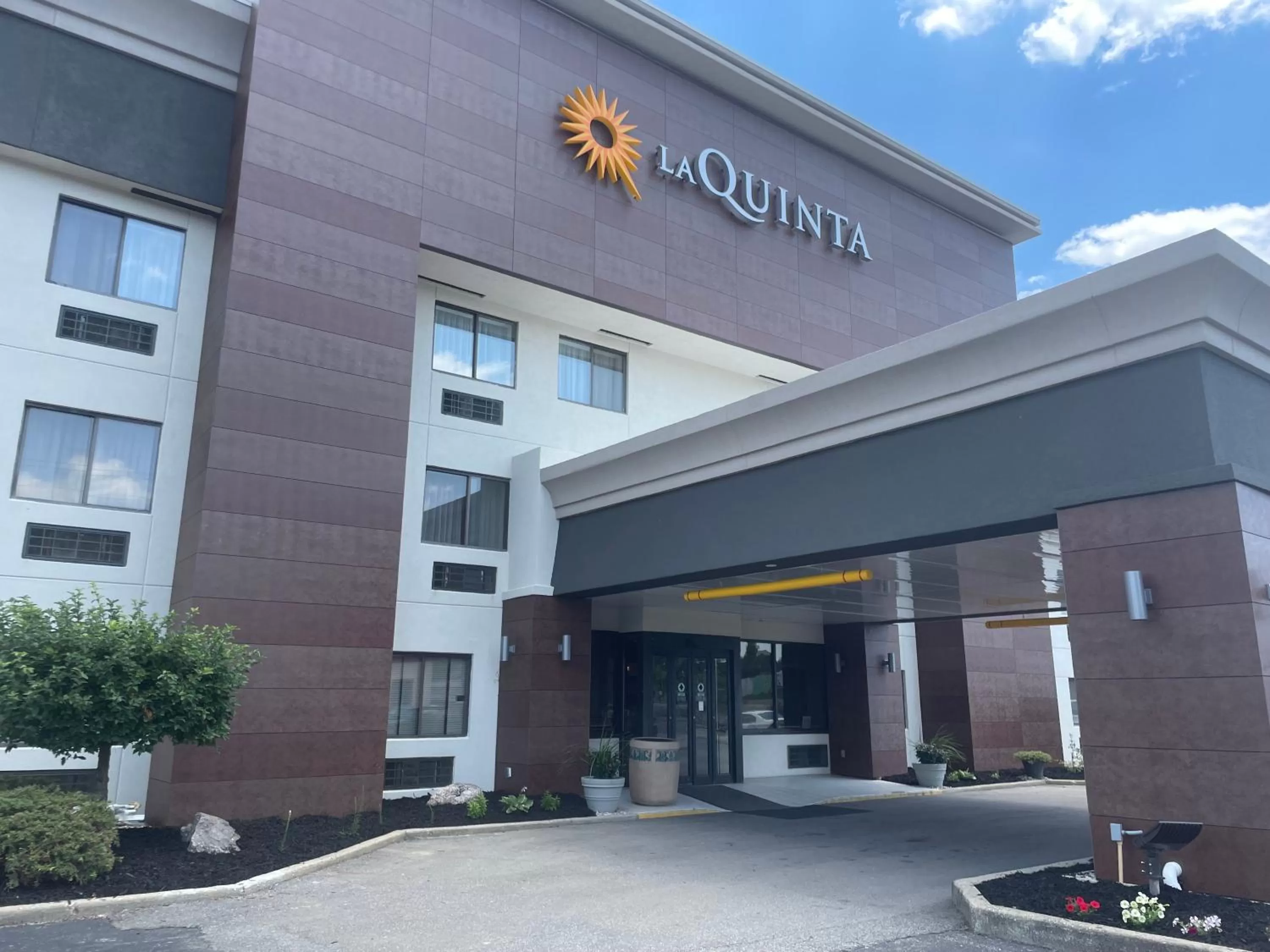 La Quinta Inn and Suites by Wyndham Cincinnati North