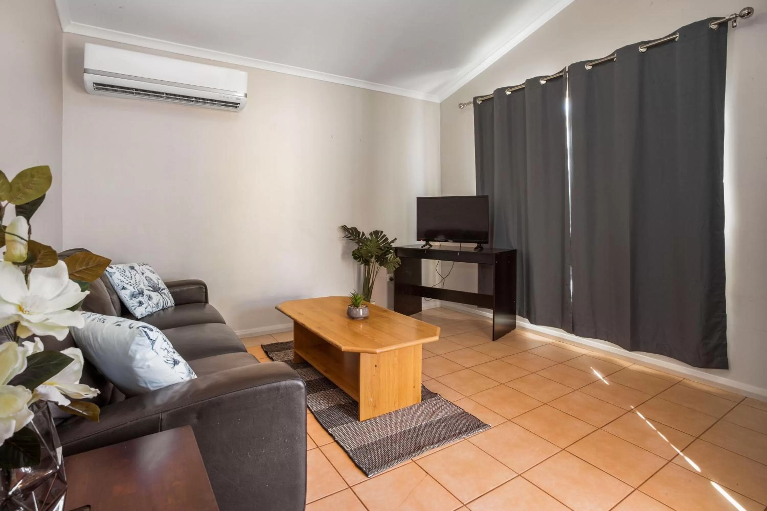 Seating area in AAOK Karratha Caravan Park