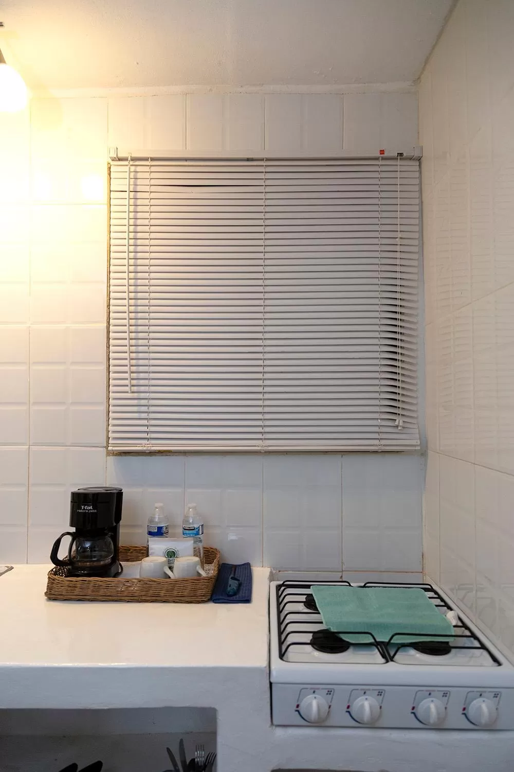 Coffee/tea facilities in Hotel Amar Inn