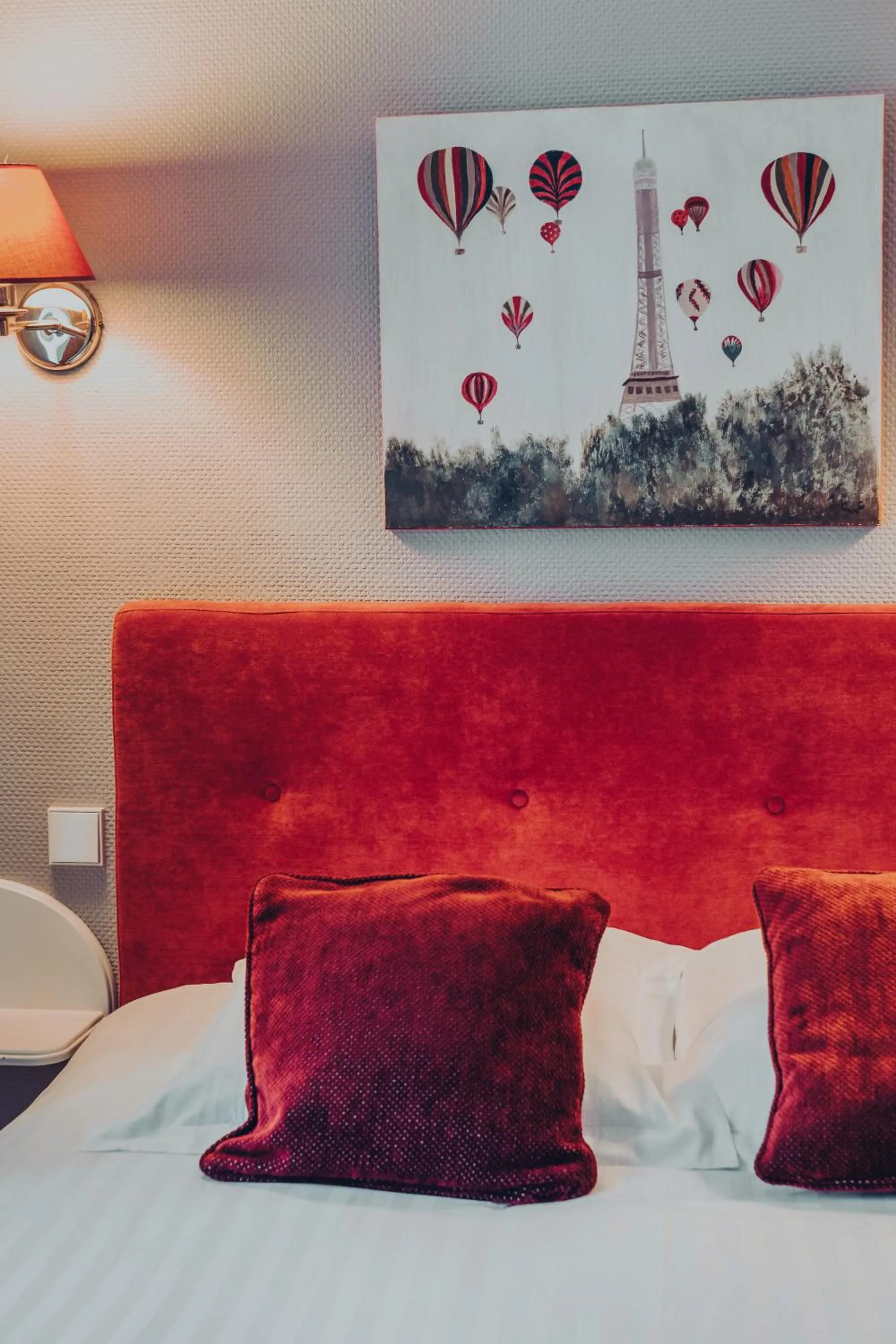 Bedroom, Bed in New Orient Hotel