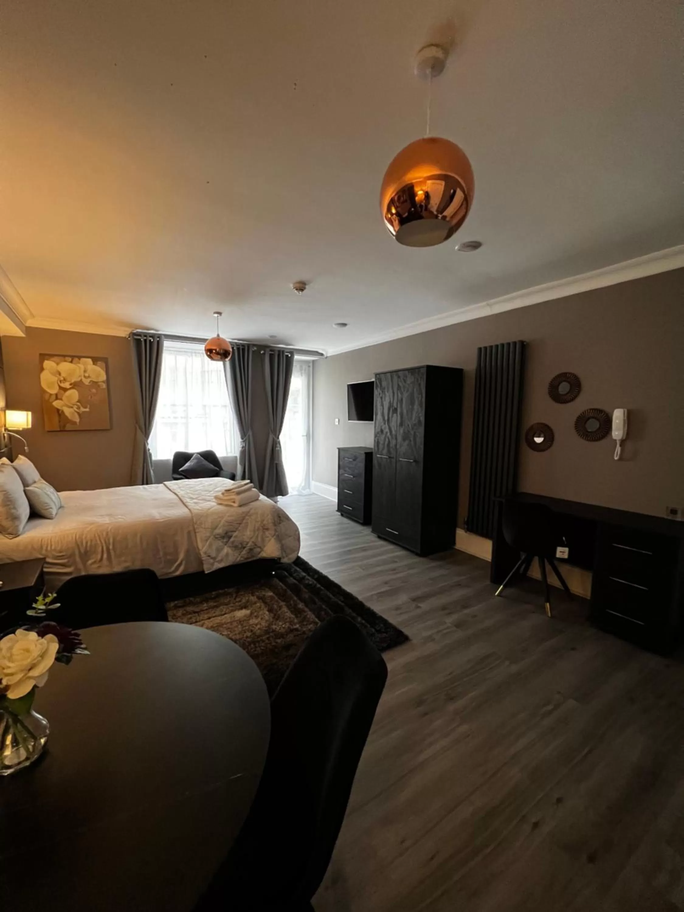 Bed in Amani Apartments - Glasgow City Centre