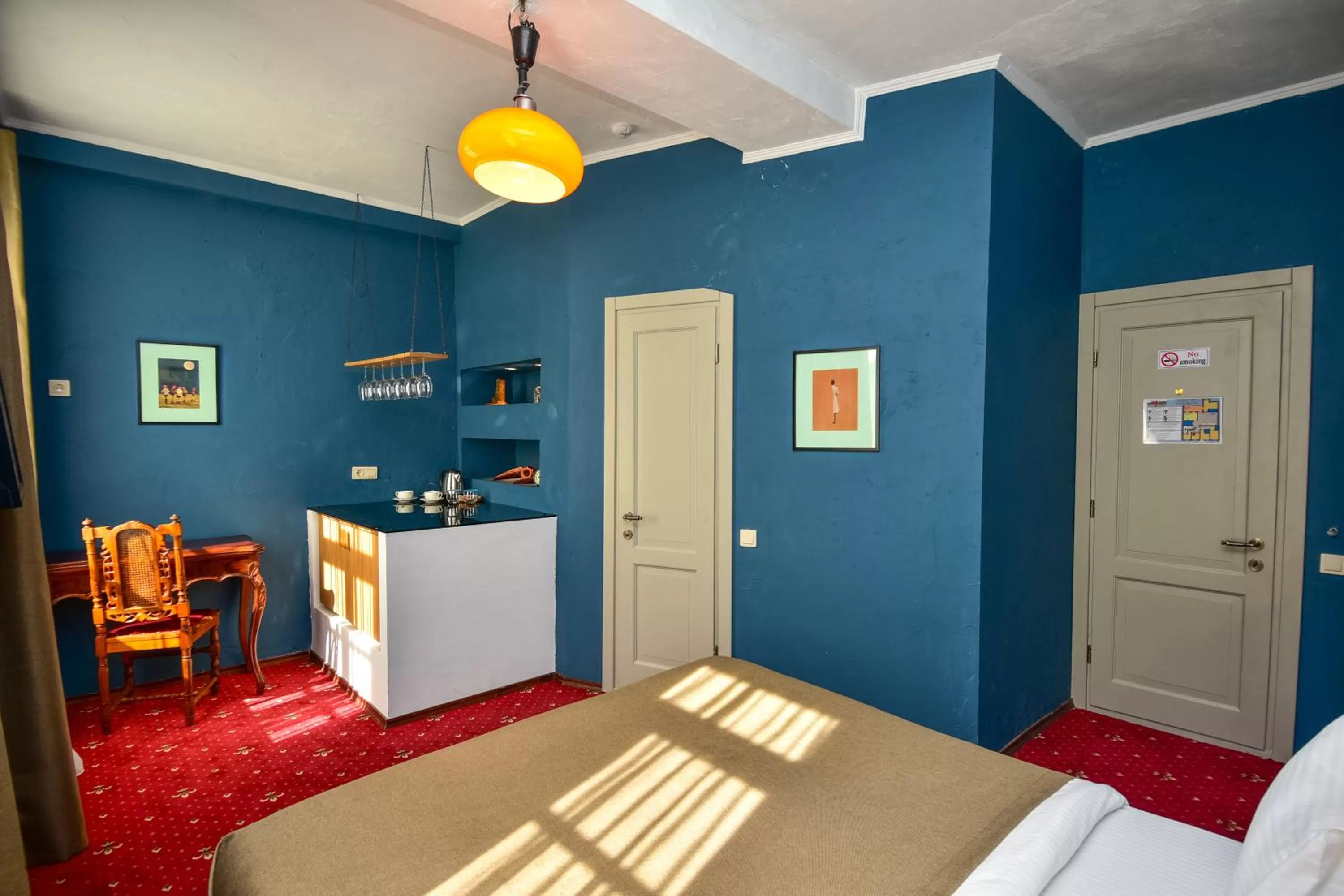 Photo of the whole room, Kitchen/Kitchenette in Kindli Hotel