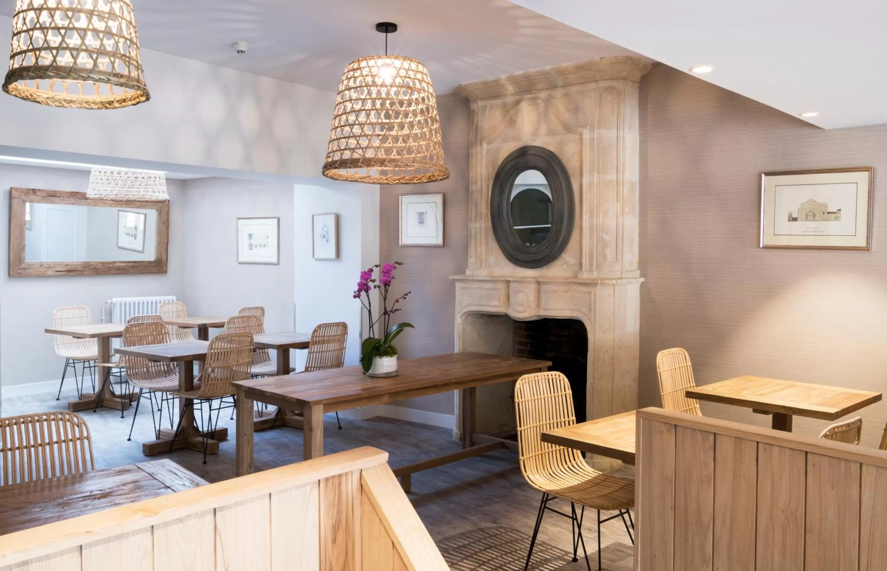 Restaurant/places to eat in Auberge de la Commanderie