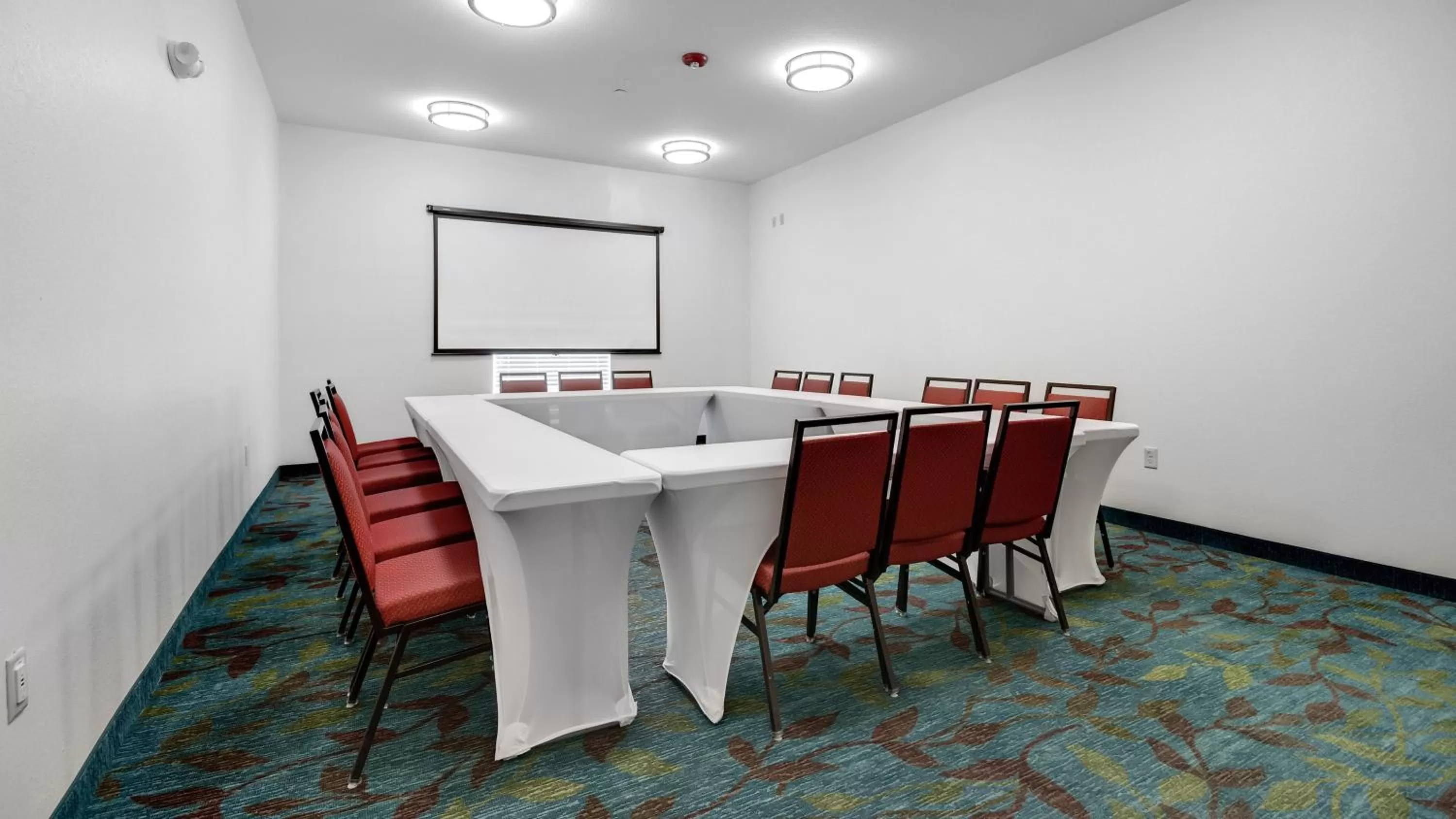 Meeting/conference room in Candlewood Suites Waco by IHG