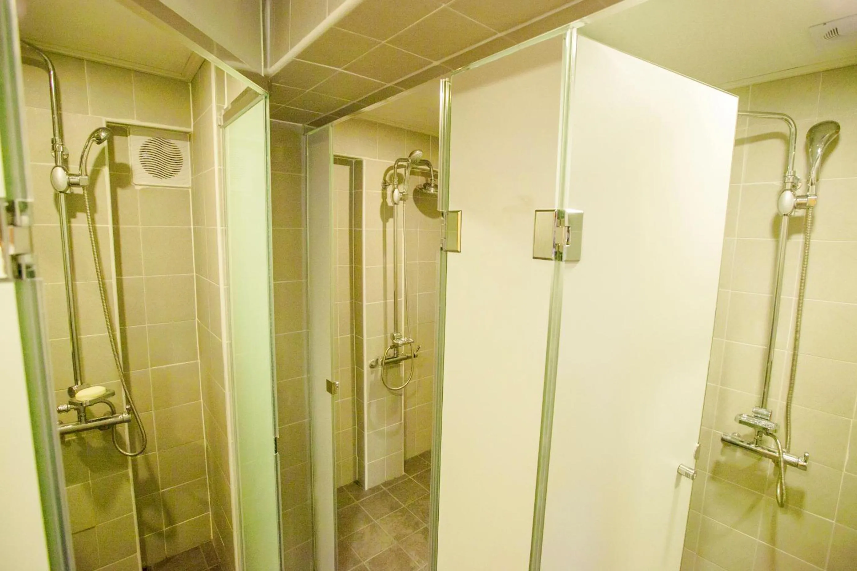 Bathroom in Cocoa Guesthouse