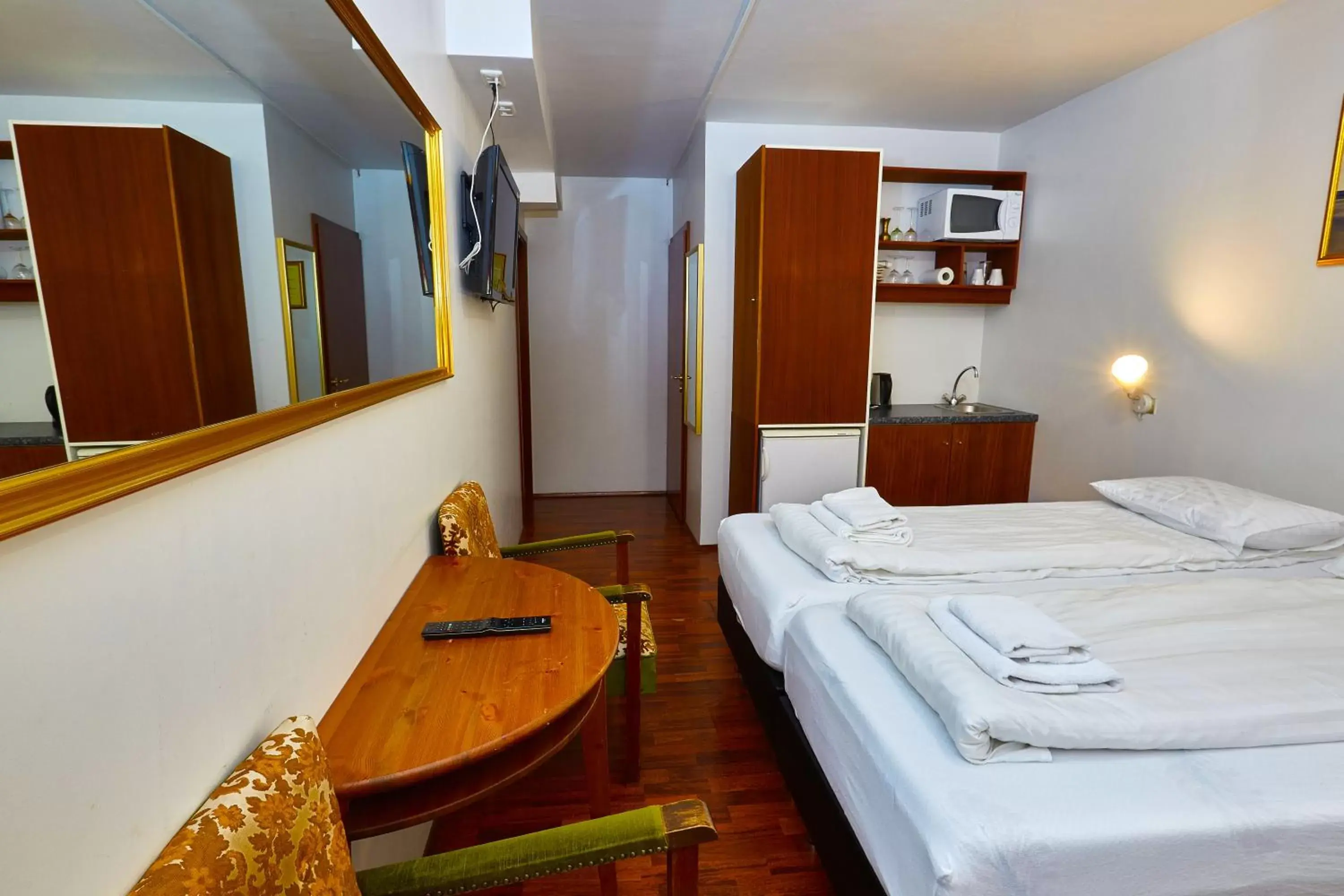 Basic Triple Room in Reykjavik Downtown Hotel Basic Triple Room in Reykjavik Downtown Hotel